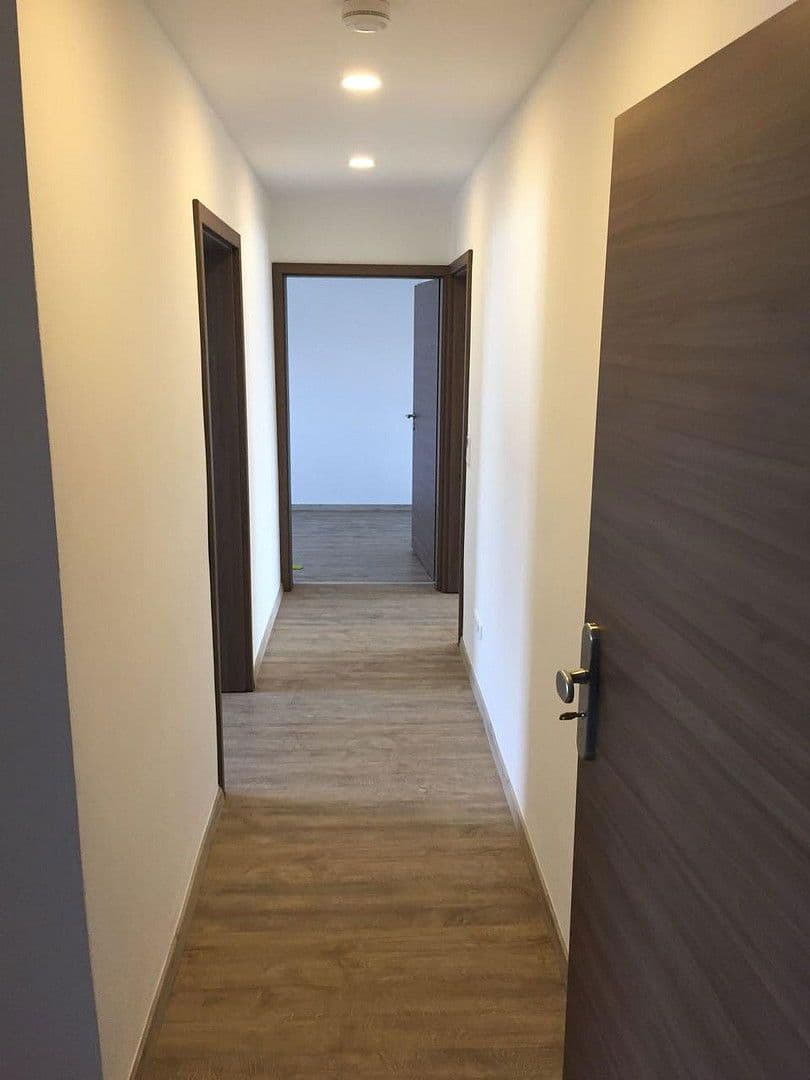 1 bedroom with open-plan kitchen flat to rent, 58 m², Siedlung 17 und 18, Deggendorf, Bavaria 1 bedroom with open-plan kitchen flat to rent, 58 m², Siedlung 17 und 18, Deggendorf, Bavaria