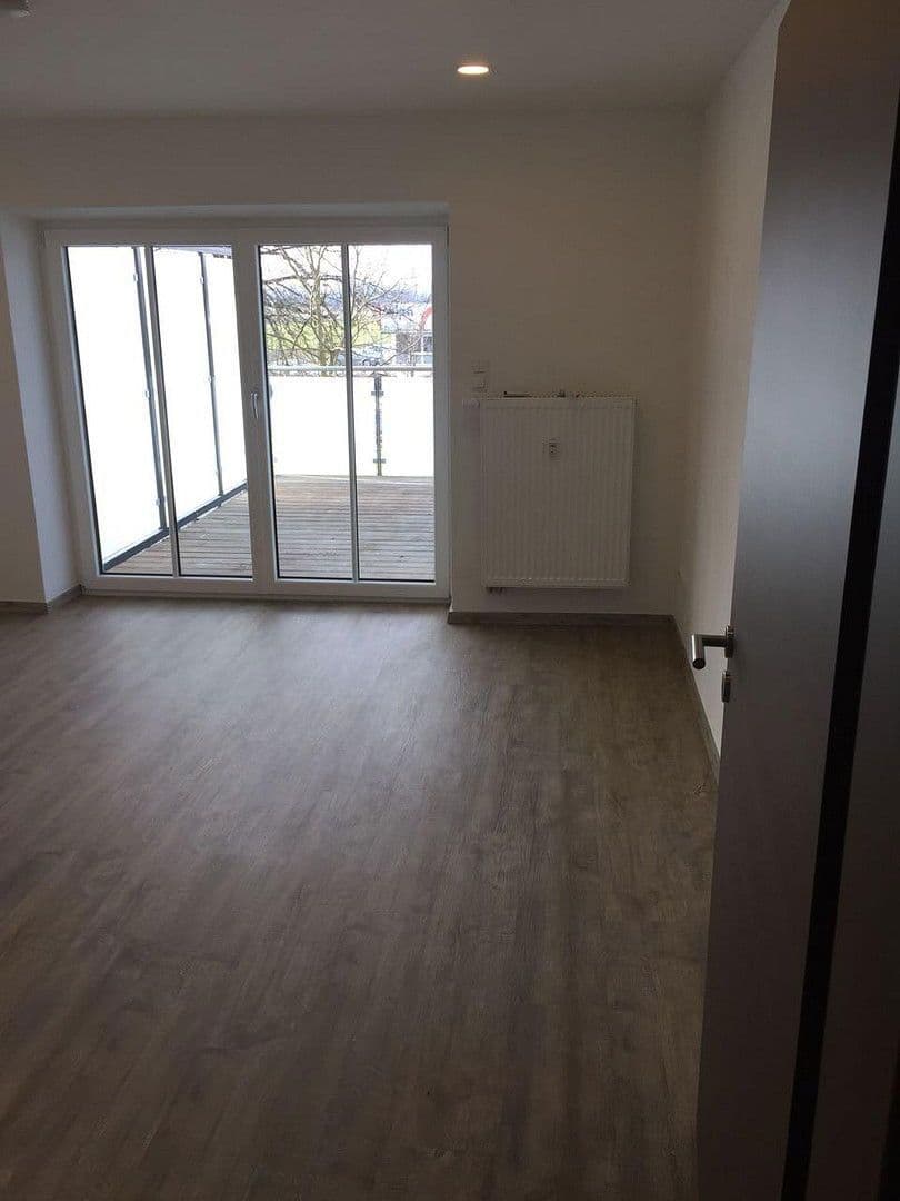 1 bedroom with open-plan kitchen flat to rent, 58 m², Siedlung 17 und 18, Deggendorf, Bavaria 1 bedroom with open-plan kitchen flat to rent, 58 m², Siedlung 17 und 18, Deggendorf, Bavaria