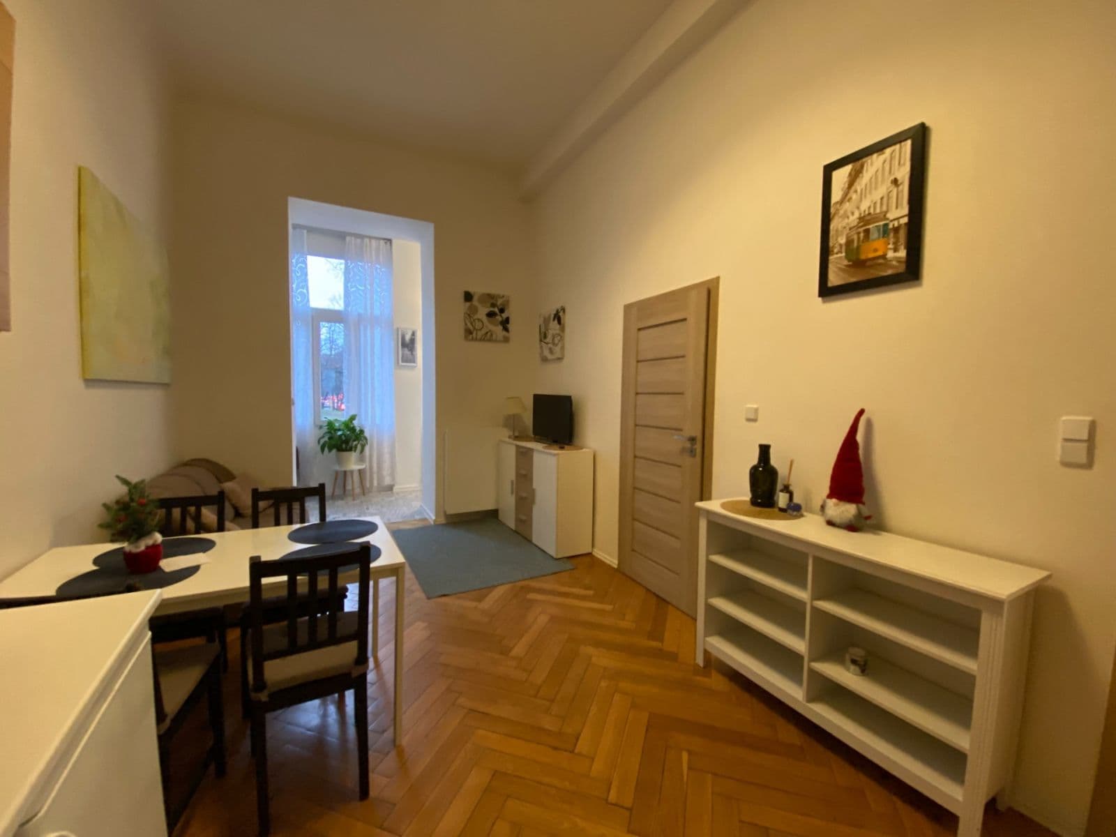 2 bedroom with open-plan kitchen flat to rent, 87 m², Preslova, Prague, Prague 2 bedroom with open-plan kitchen flat to rent, 87 m², Preslova, Prague, Prague
