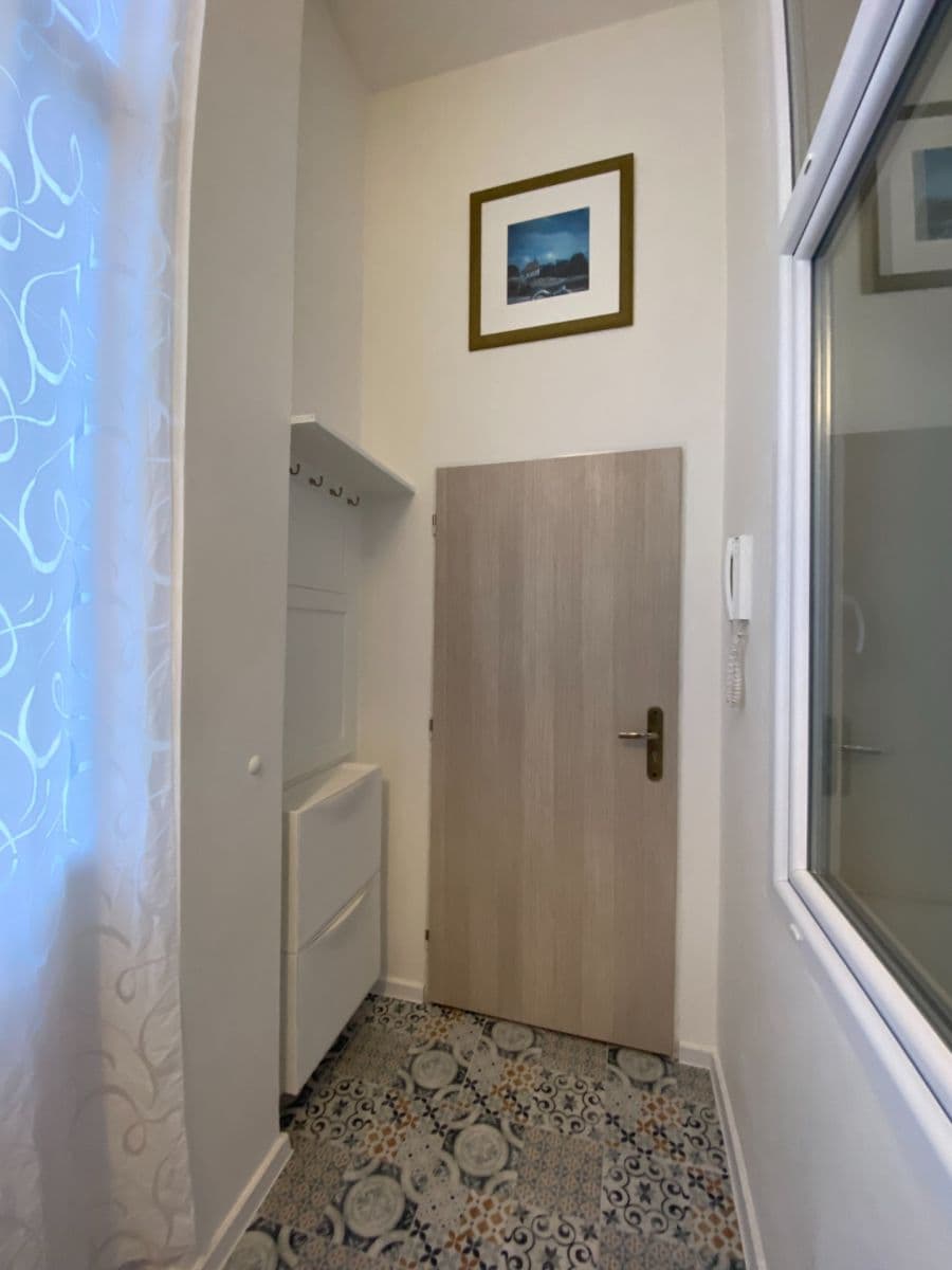 2 bedroom with open-plan kitchen flat to rent, 87 m², Preslova, Prague, Prague 2 bedroom with open-plan kitchen flat to rent, 87 m², Preslova, Prague, Prague