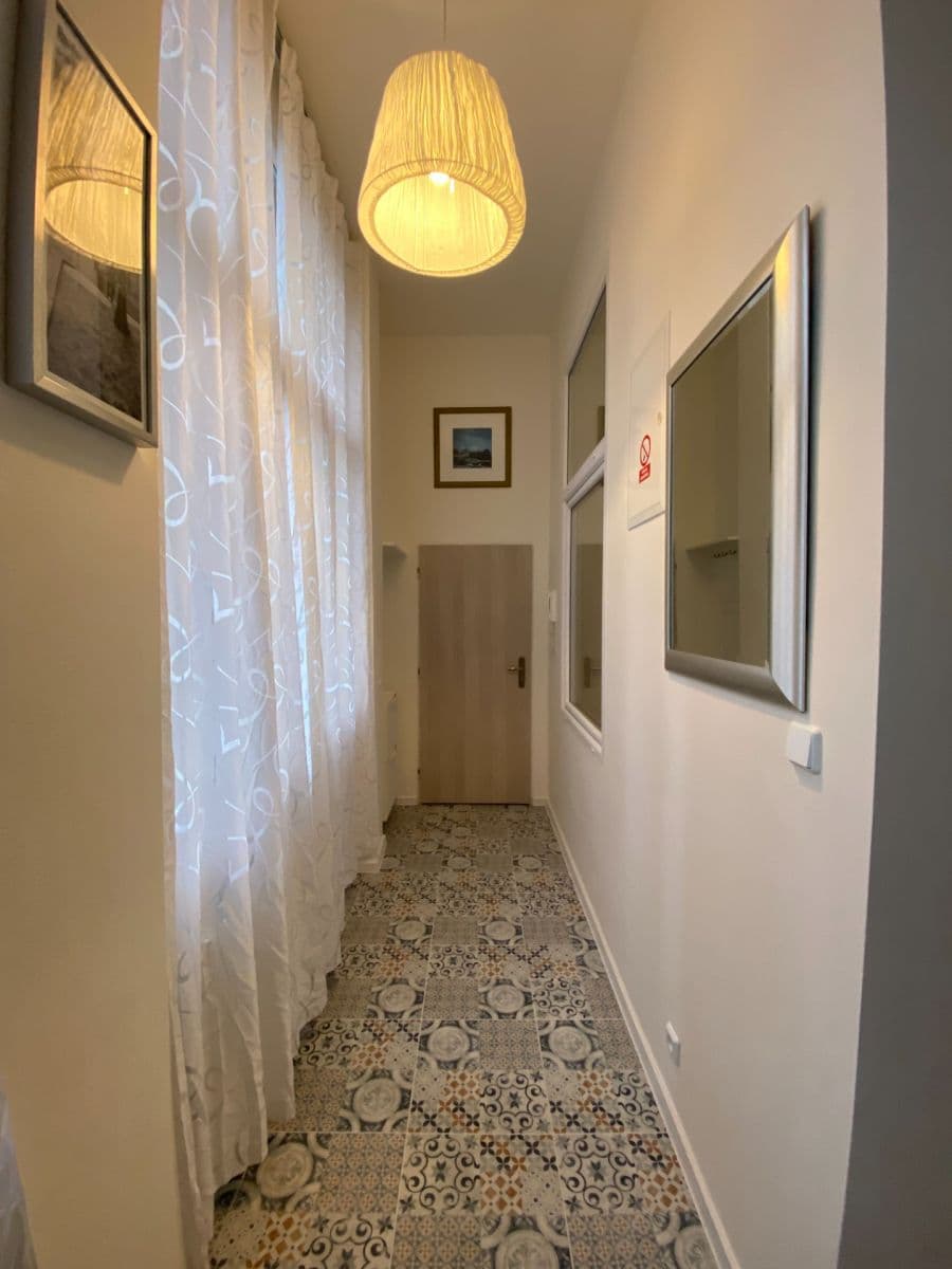 2 bedroom with open-plan kitchen flat to rent, 87 m², Preslova, Prague, Prague 2 bedroom with open-plan kitchen flat to rent, 87 m², Preslova, Prague, Prague