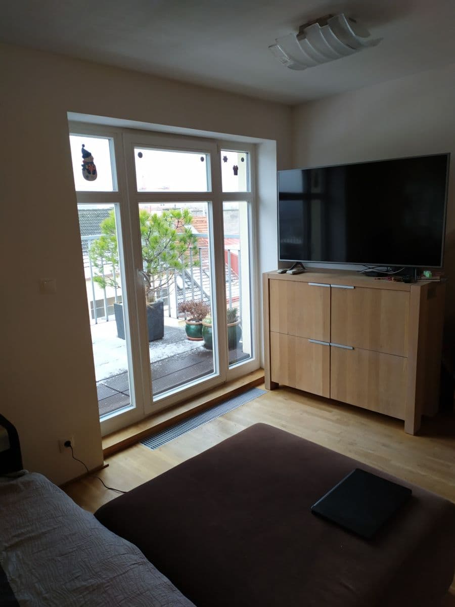 1 bedroom with open-plan kitchen flat to rent, 58 m², Přístavní, Prague, Prague 1 bedroom with open-plan kitchen flat to rent, 58 m², Přístavní, Prague, Prague