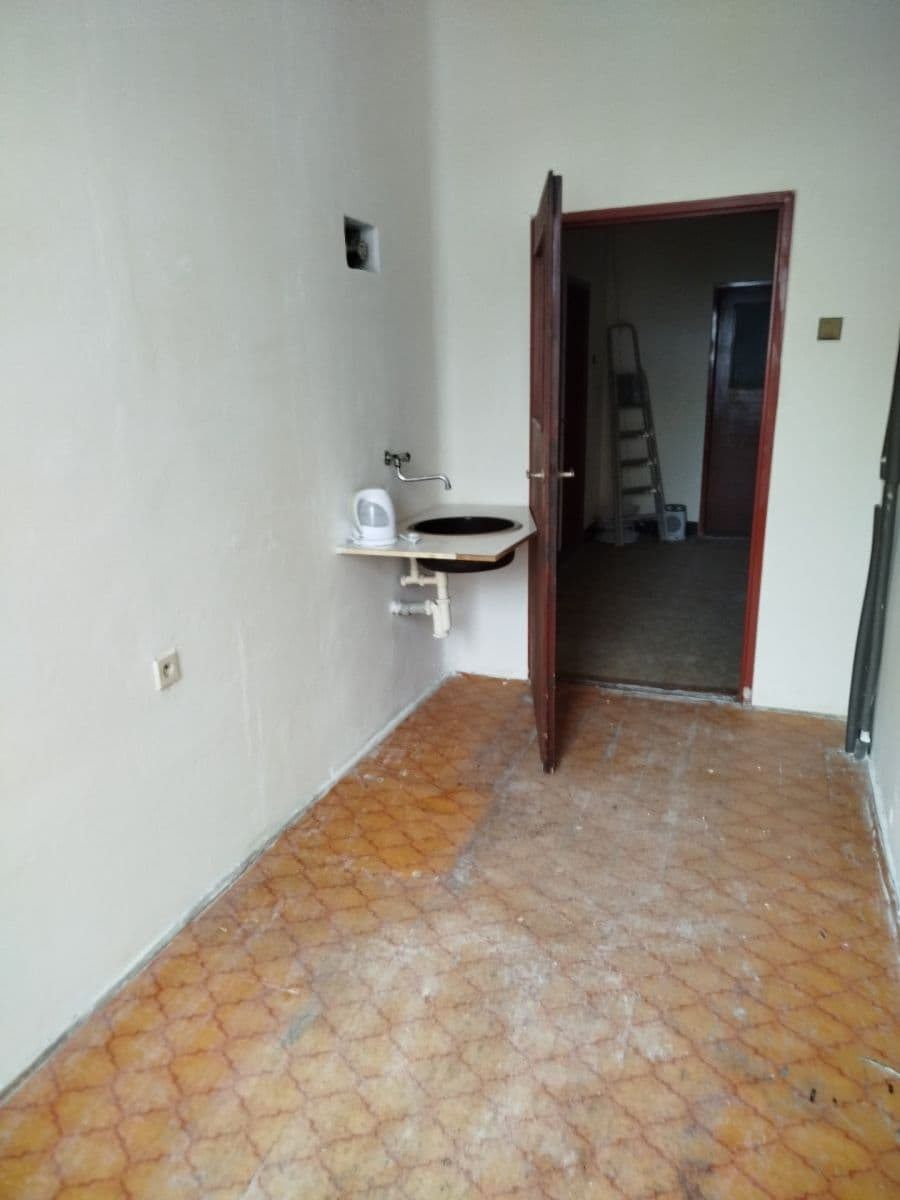 non-residential property to rent, 86 m², Husovo náměstí, Lysá nad Labem, Středočeský Region non-residential property to rent, 86 m², Husovo náměstí, Lysá nad Labem, Středočeský Region