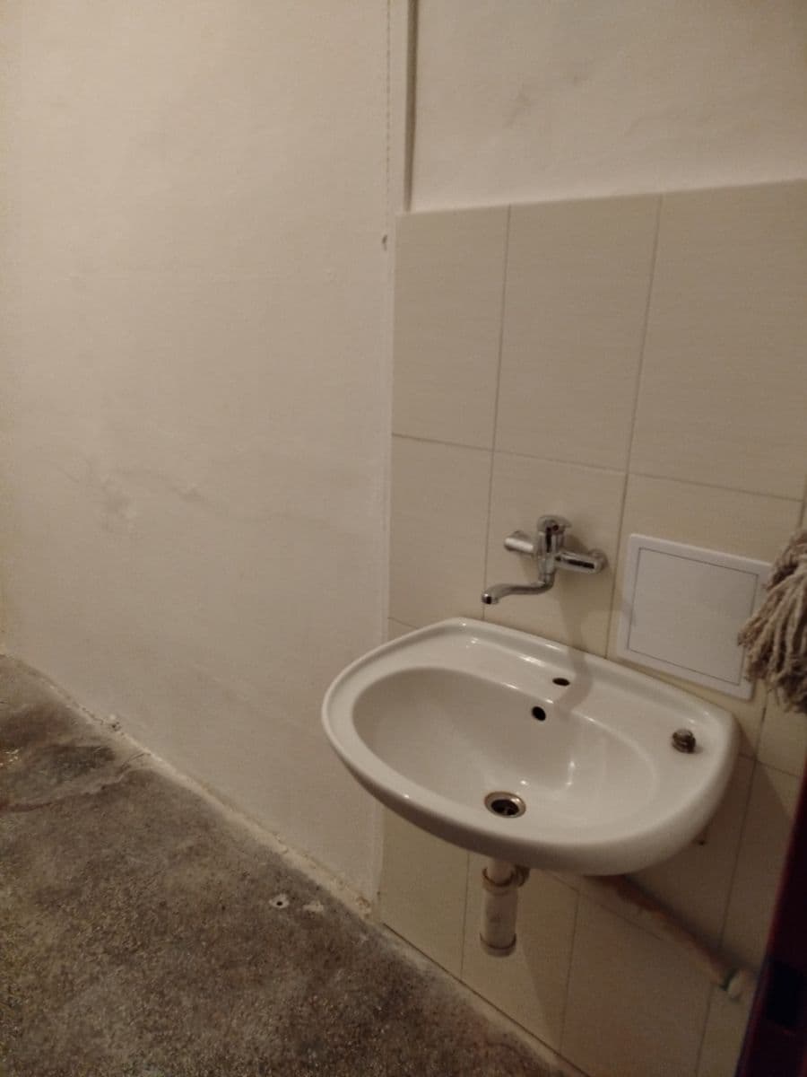 non-residential property to rent, 86 m², Husovo náměstí, Lysá nad Labem, Středočeský Region non-residential property to rent, 86 m², Husovo náměstí, Lysá nad Labem, Středočeský Region