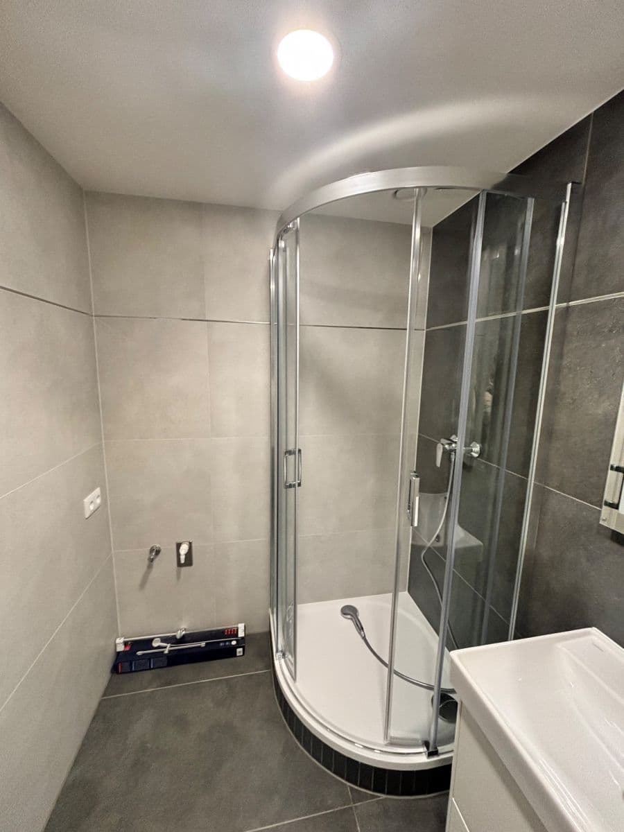 Studio flat to rent, 32 m², Poděbradská, Prague, Prague Studio flat to rent, 32 m², Poděbradská, Prague, Prague