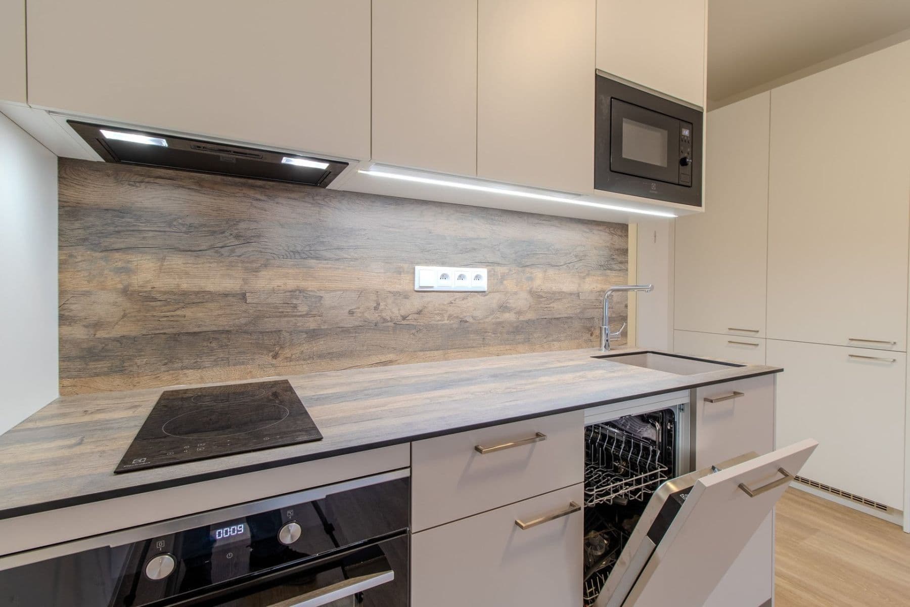 Studio flat to rent, 32 m², Poděbradská, Prague, Prague Studio flat to rent, 32 m², Poděbradská, Prague, Prague