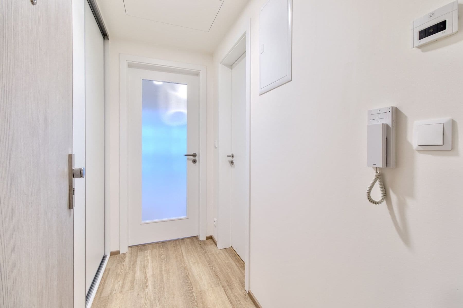 Studio flat to rent, 32 m², Poděbradská, Prague, Prague Studio flat to rent, 32 m², Poděbradská, Prague, Prague