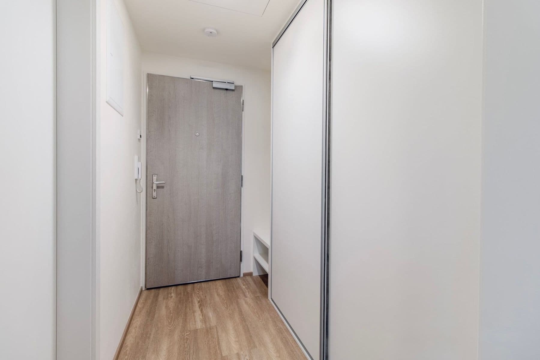 Studio flat to rent, 32 m², Poděbradská, Prague, Prague Studio flat to rent, 32 m², Poděbradská, Prague, Prague