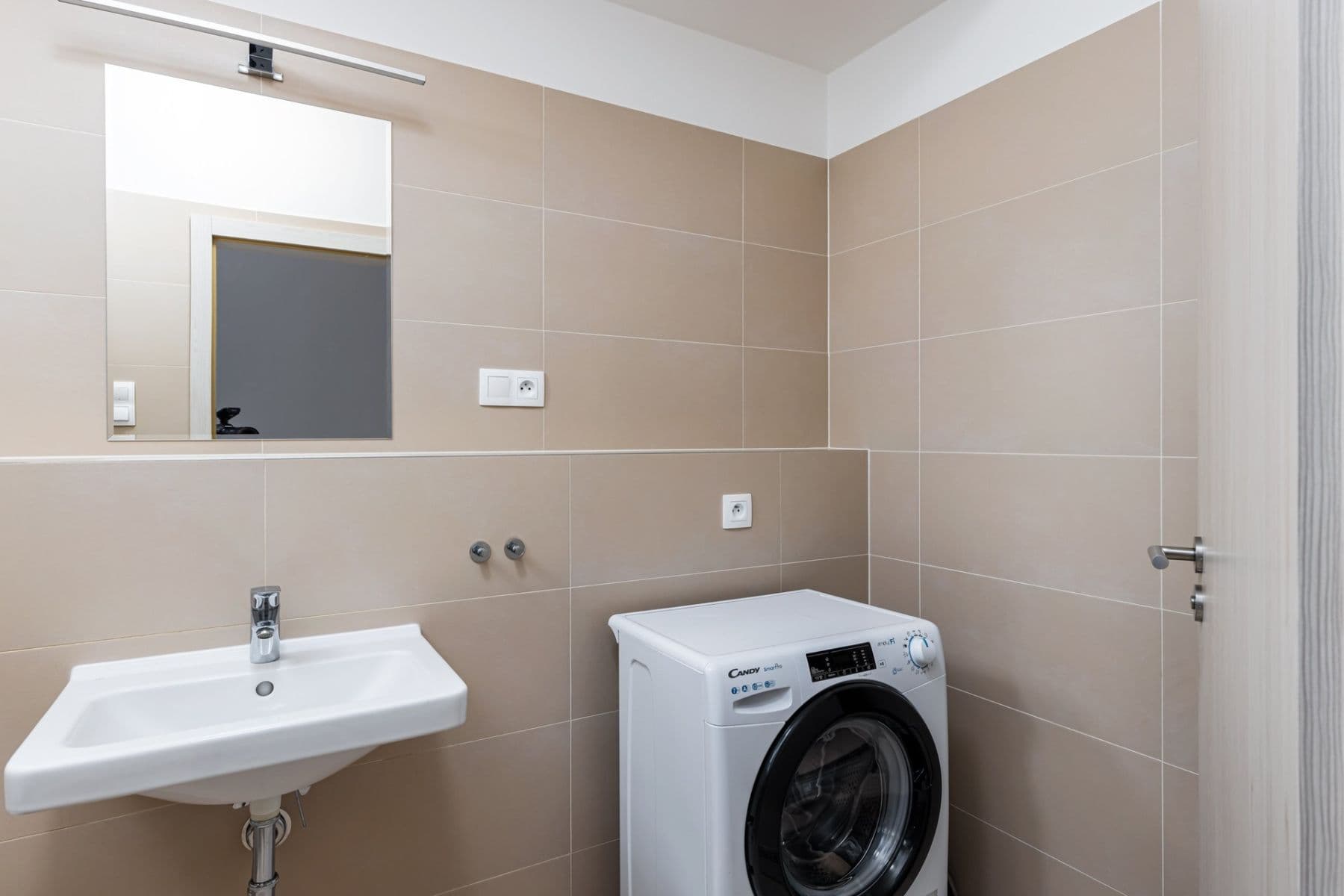 Studio flat to rent, 28 m², Škrábkových, Prague, Prague Studio flat to rent, 28 m², Škrábkových, Prague, Prague