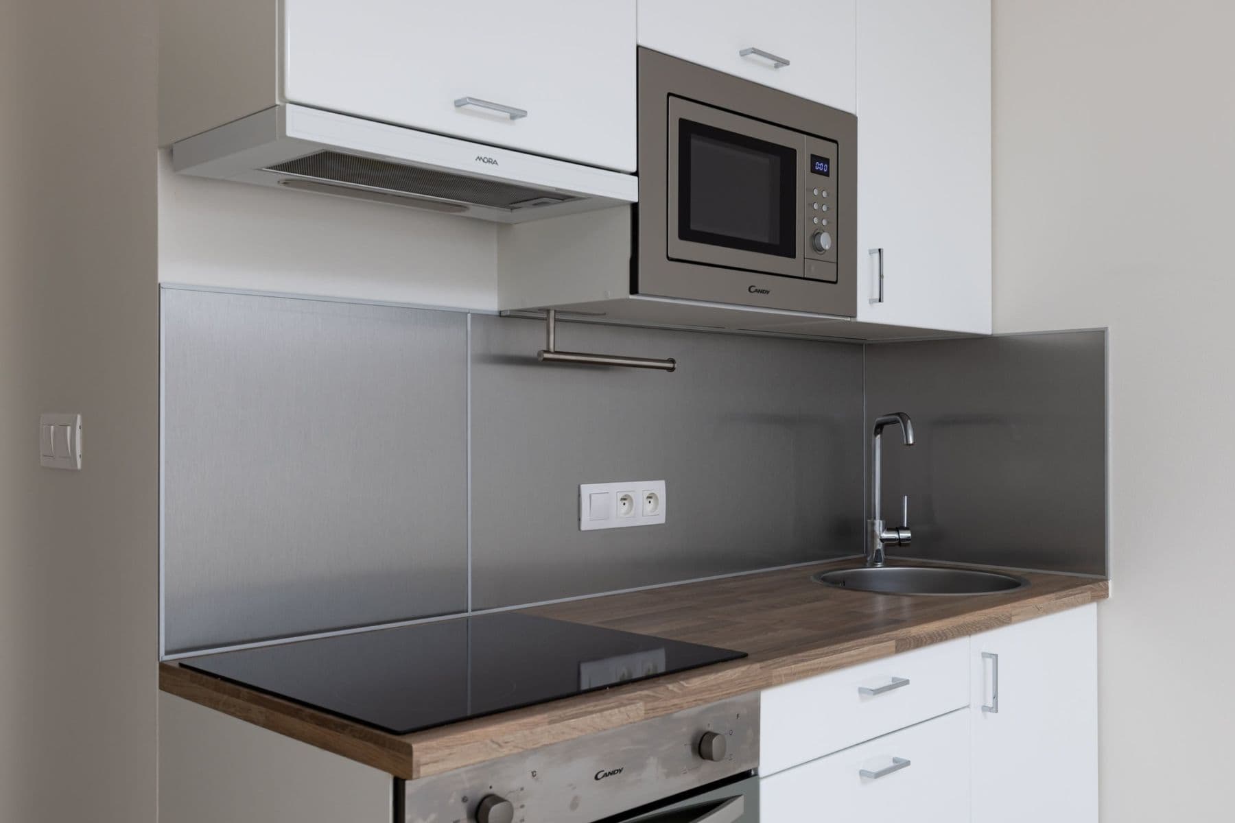 Studio flat to rent, 28 m², Škrábkových, Prague, Prague Studio flat to rent, 28 m², Škrábkových, Prague, Prague