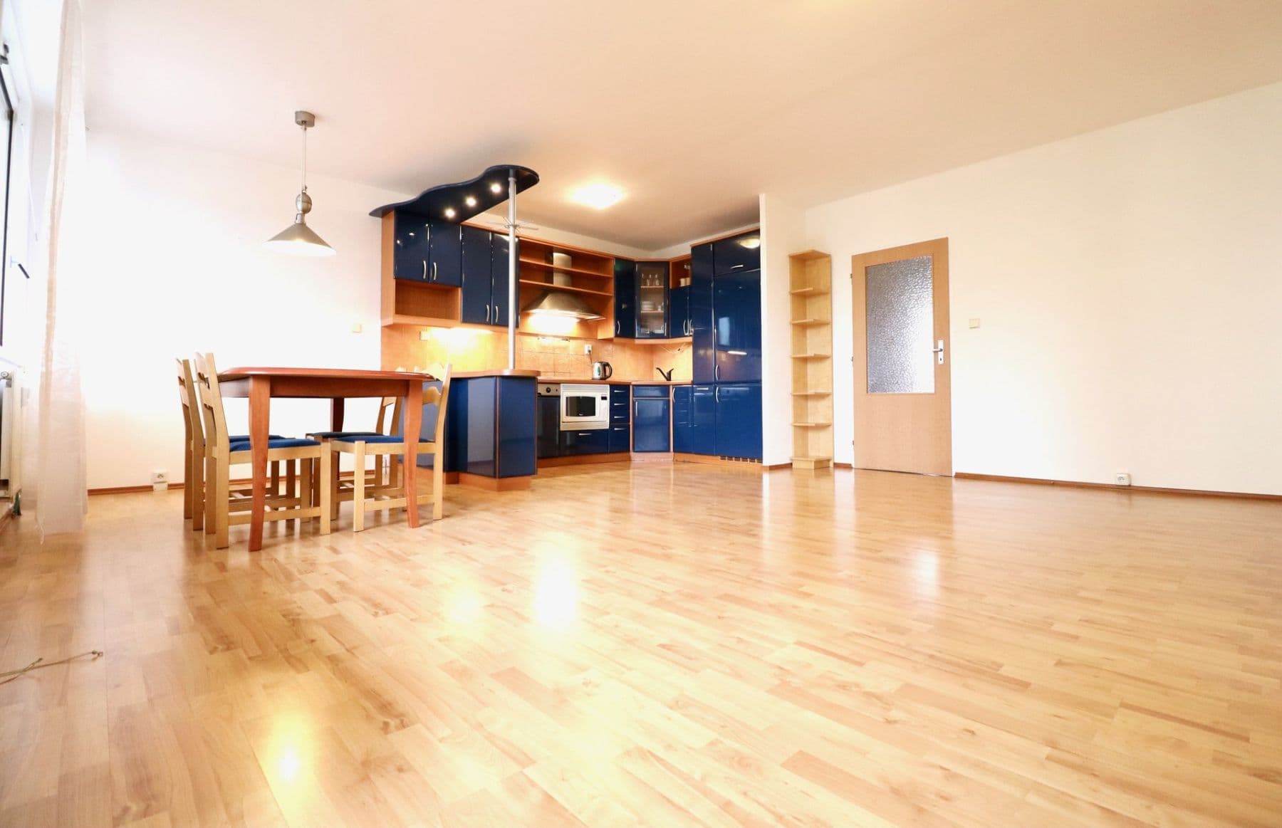 2 bedroom with open-plan kitchen flat to rent, 75 m², Jana Růžičky, Prague, Prague 2 bedroom with open-plan kitchen flat to rent, 75 m², Jana Růžičky, Prague, Prague