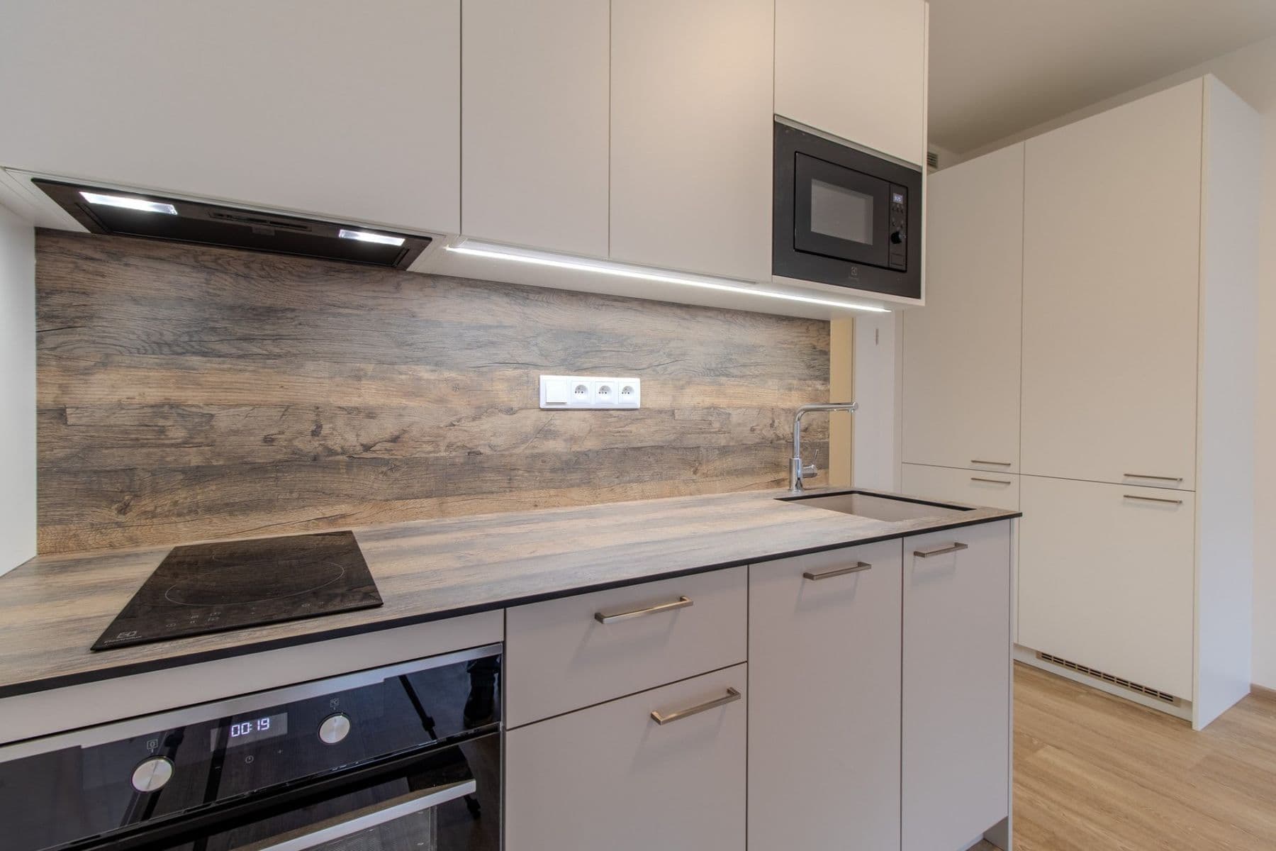 Studio flat to rent, 32 m², Poděbradská, Prague, Prague Studio flat to rent, 32 m², Poděbradská, Prague, Prague