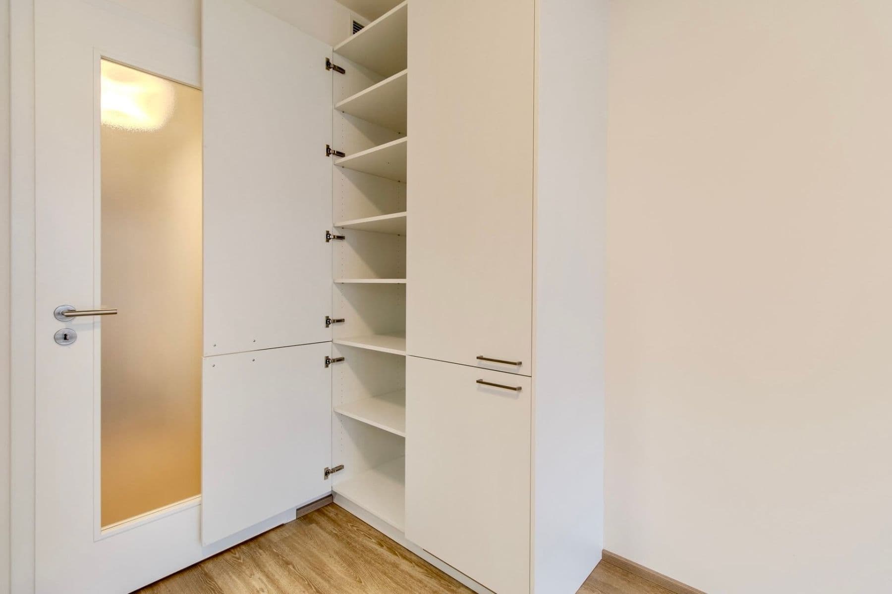 Studio flat to rent, 32 m², Poděbradská, Prague, Prague Studio flat to rent, 32 m², Poděbradská, Prague, Prague