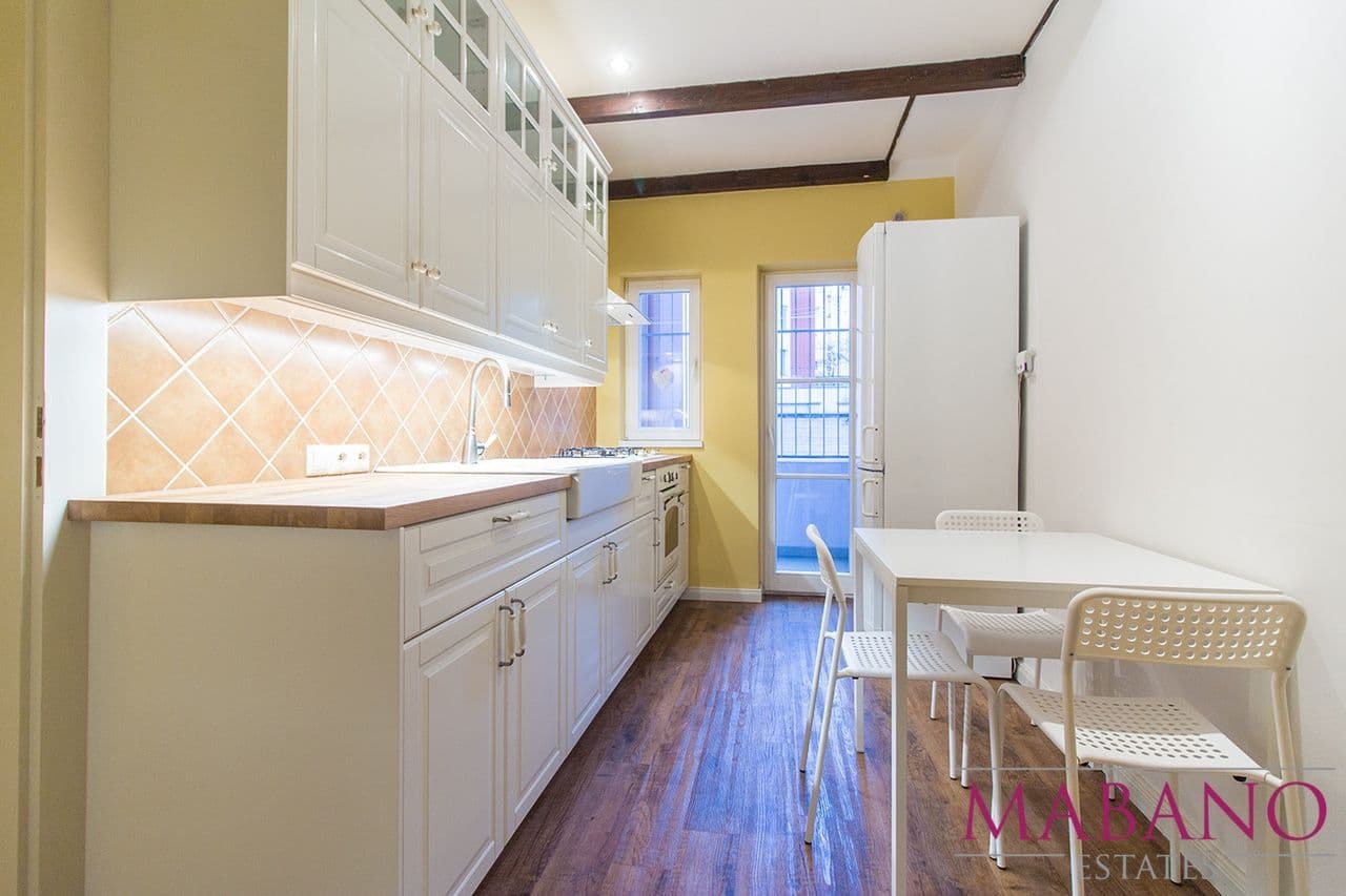 3 bedroom flat to rent, 17 m², Sudoměřská, Prague, Prague 3 bedroom flat to rent, 17 m², Sudoměřská, Prague, Prague