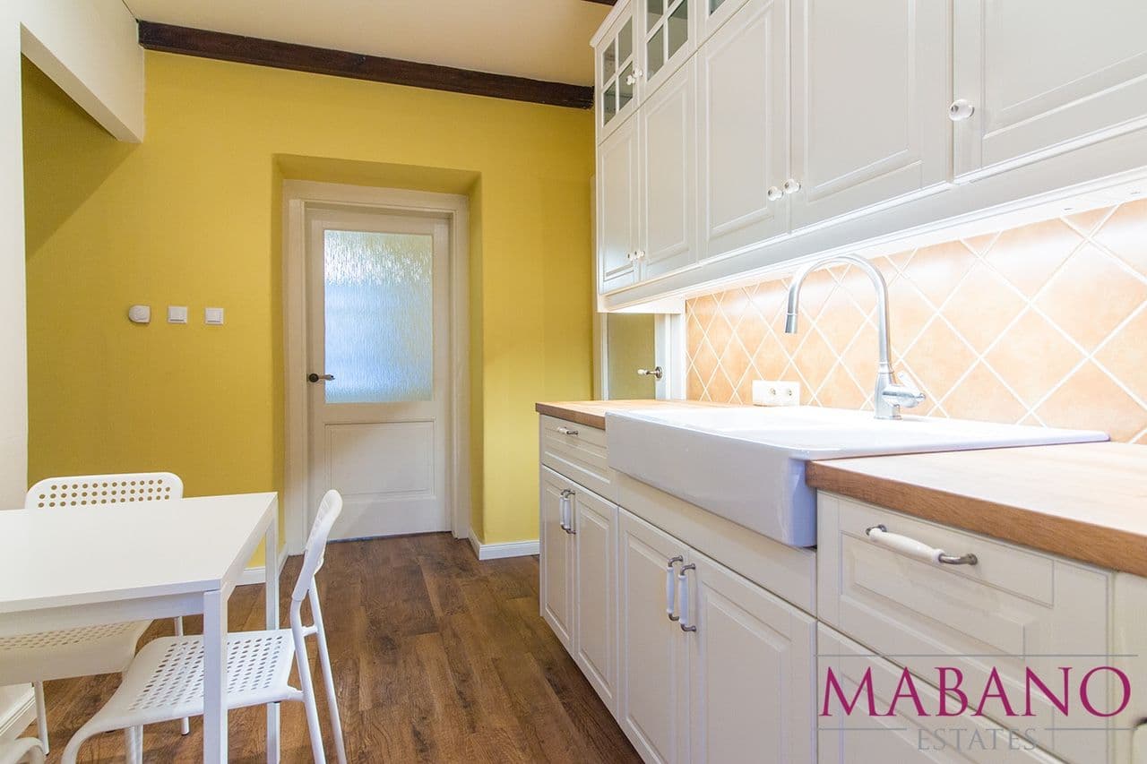 3 bedroom flat to rent, 17 m², Sudoměřská, Prague, Prague 3 bedroom flat to rent, 17 m², Sudoměřská, Prague, Prague