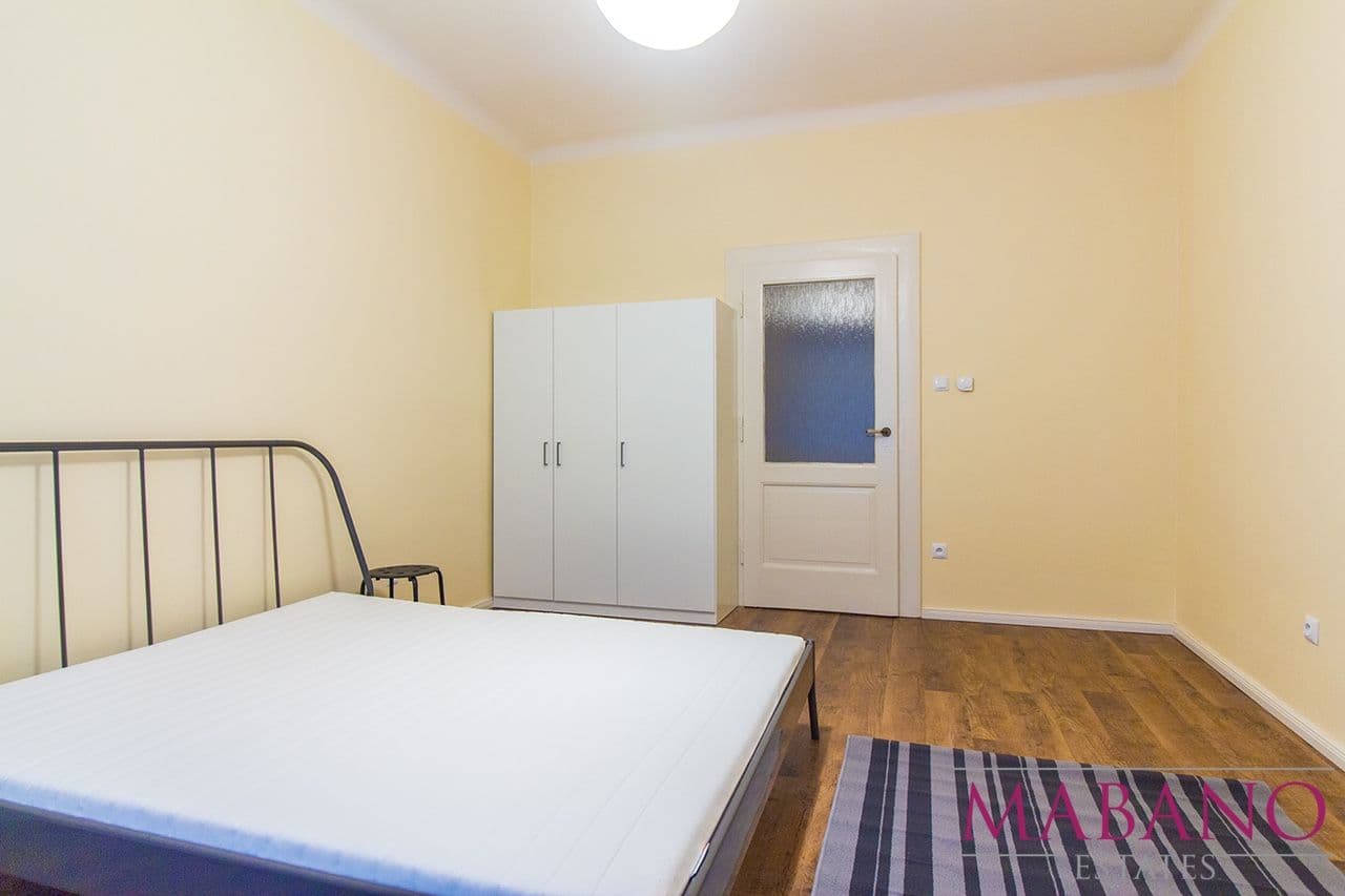 3 bedroom flat to rent, 17 m², Sudoměřská, Prague, Prague 3 bedroom flat to rent, 17 m², Sudoměřská, Prague, Prague