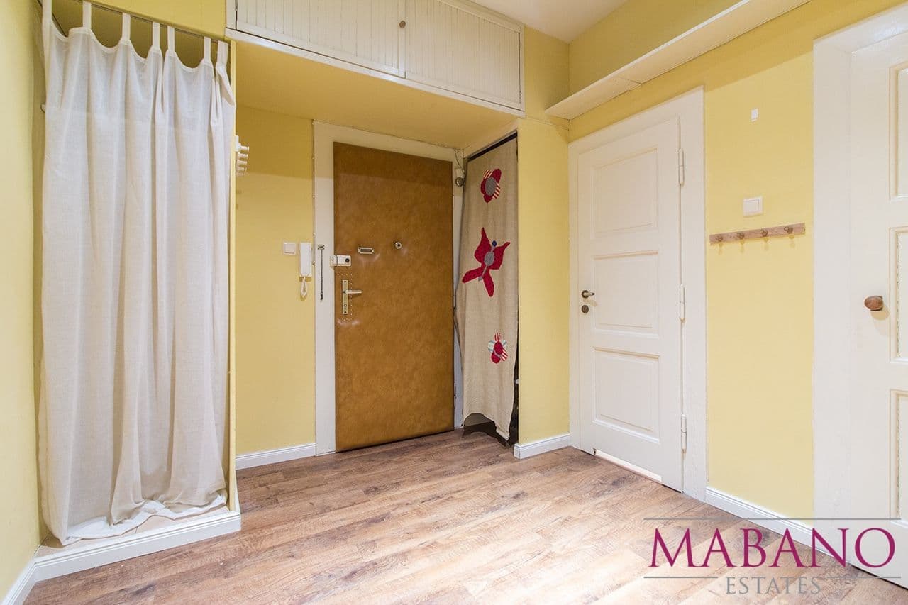 3 bedroom flat to rent, 17 m², Sudoměřská, Prague, Prague 3 bedroom flat to rent, 17 m², Sudoměřská, Prague, Prague