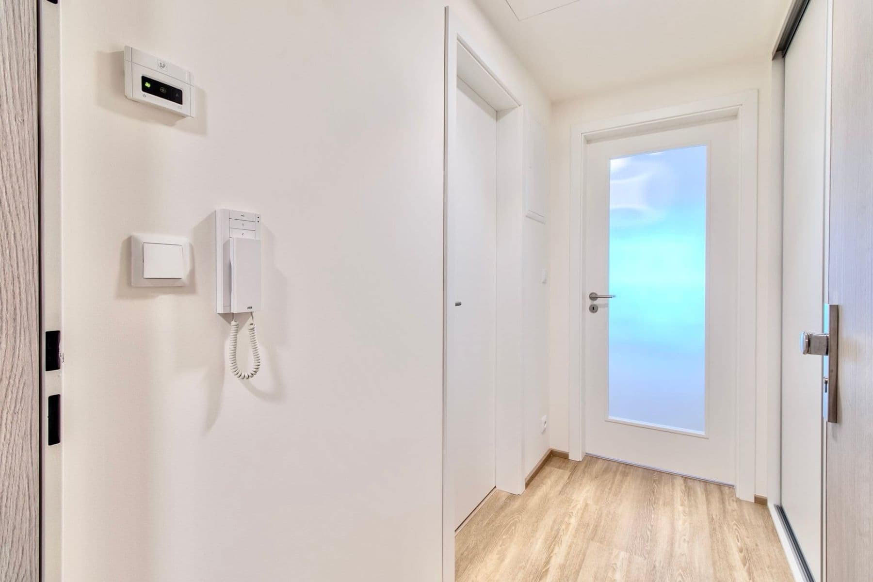 Studio flat to rent, 32 m², Poděbradská, Prague, Prague Studio flat to rent, 32 m², Poděbradská, Prague, Prague