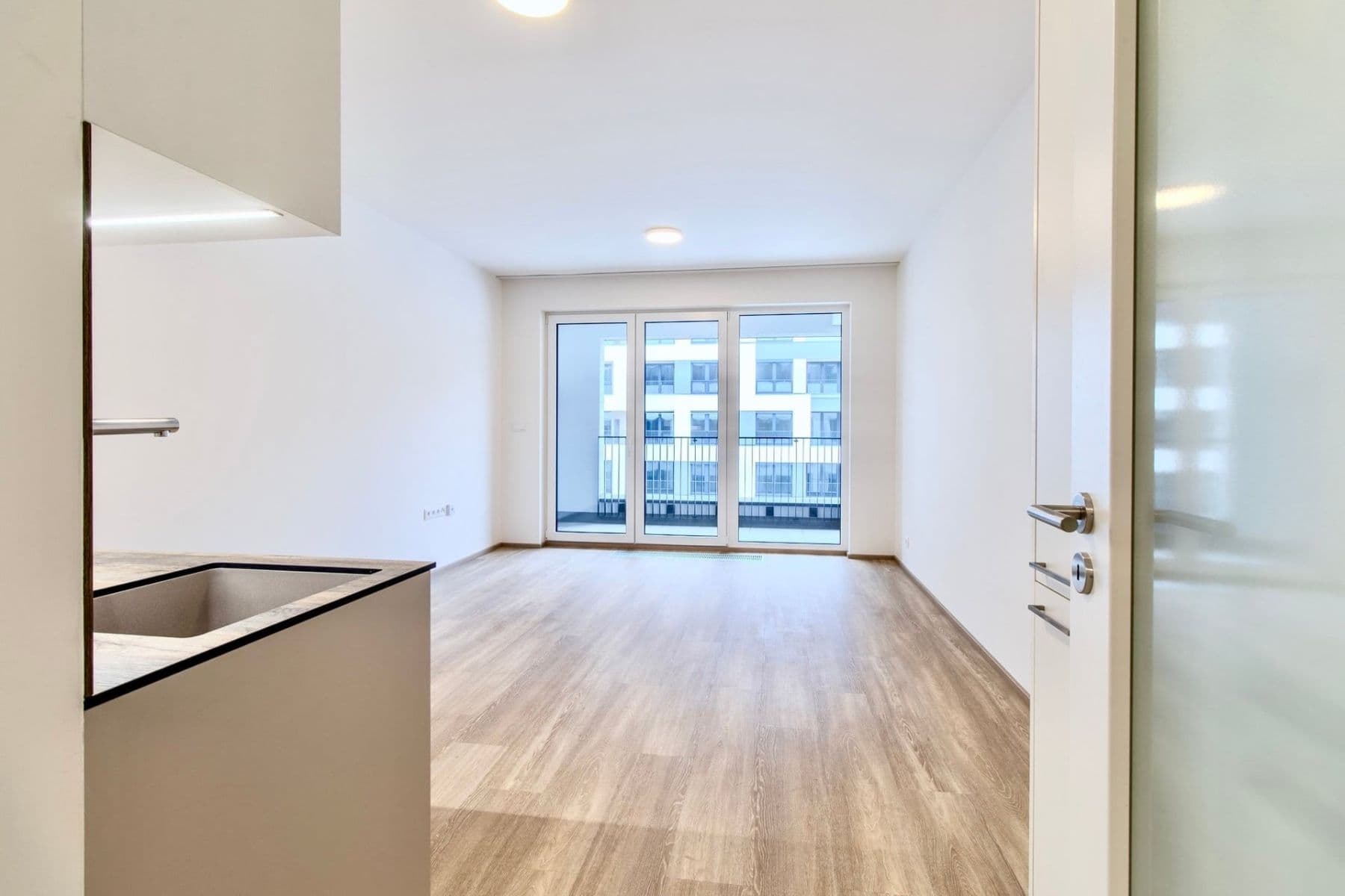 Studio flat to rent, 32 m², Poděbradská, Prague, Prague Studio flat to rent, 32 m², Poděbradská, Prague, Prague