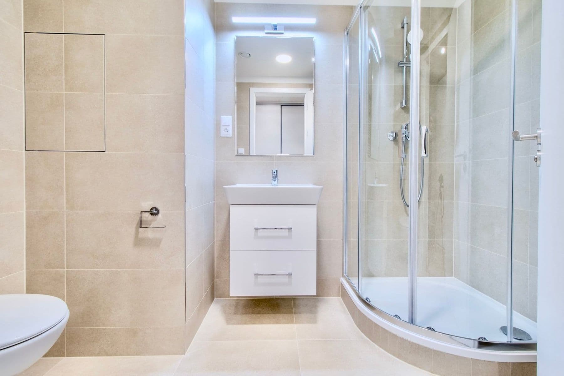 Studio flat to rent, 32 m², Poděbradská, Prague, Prague Studio flat to rent, 32 m², Poděbradská, Prague, Prague