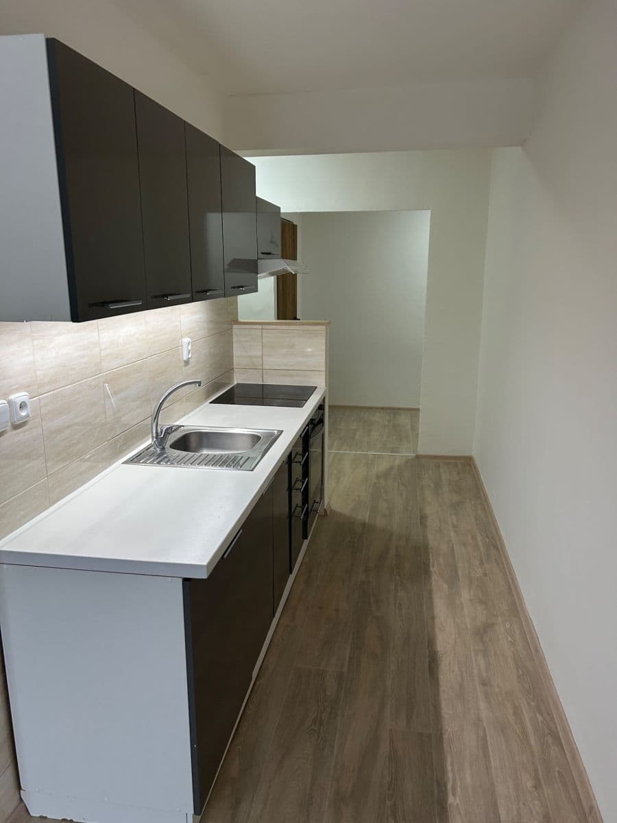 2 bedroom flat to rent, 54 m², C. Boudy, Třebíč, Vysočina Region 2 bedroom flat to rent, 54 m², C. Boudy, Třebíč, Vysočina Region