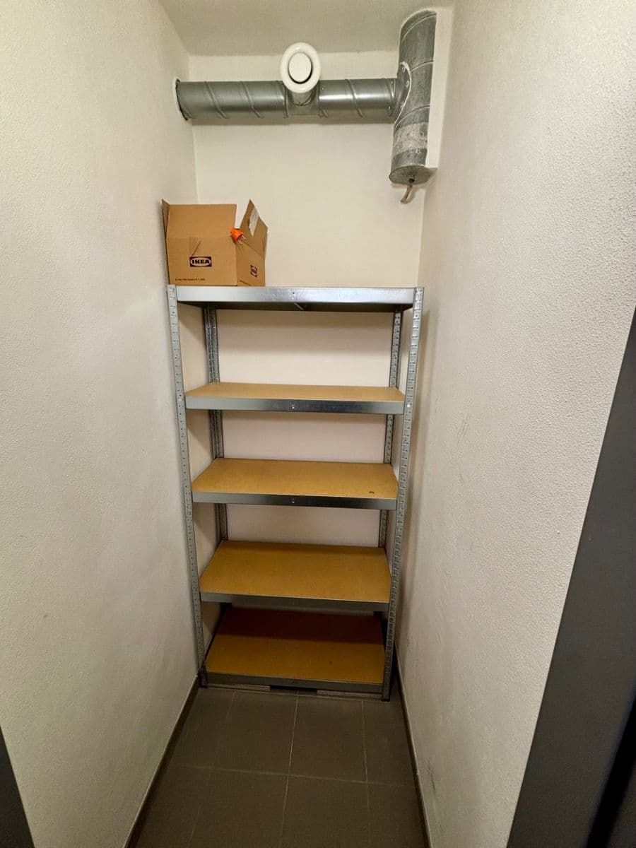 1 bedroom with open-plan kitchen flat to rent, 55 m², K Zelené louce, Plzeň, Plzeňský Region 1 bedroom with open-plan kitchen flat to rent, 55 m², K Zelené louce, Plzeň, Plzeňský Region