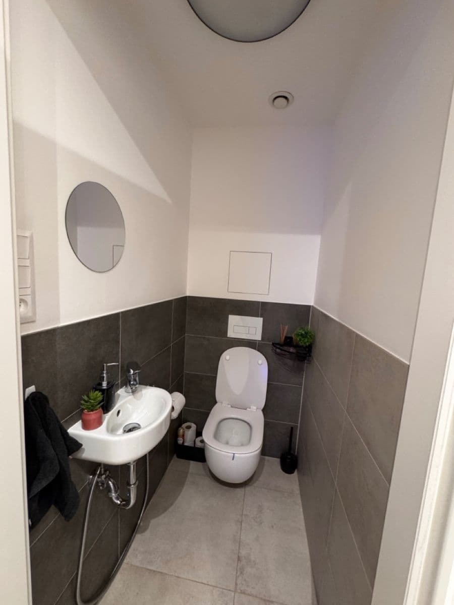 1 bedroom with open-plan kitchen flat to rent, 58 m², Michelangelova, Prague, Prague 1 bedroom with open-plan kitchen flat to rent, 58 m², Michelangelova, Prague, Prague