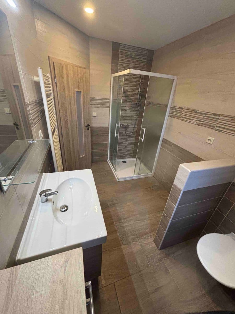 3 bedroom with open-plan kitchen flat to rent, 85 m², Potoční, Tuchoměřice, Středočeský Region 3 bedroom with open-plan kitchen flat to rent, 85 m², Potoční, Tuchoměřice, Středočeský Region