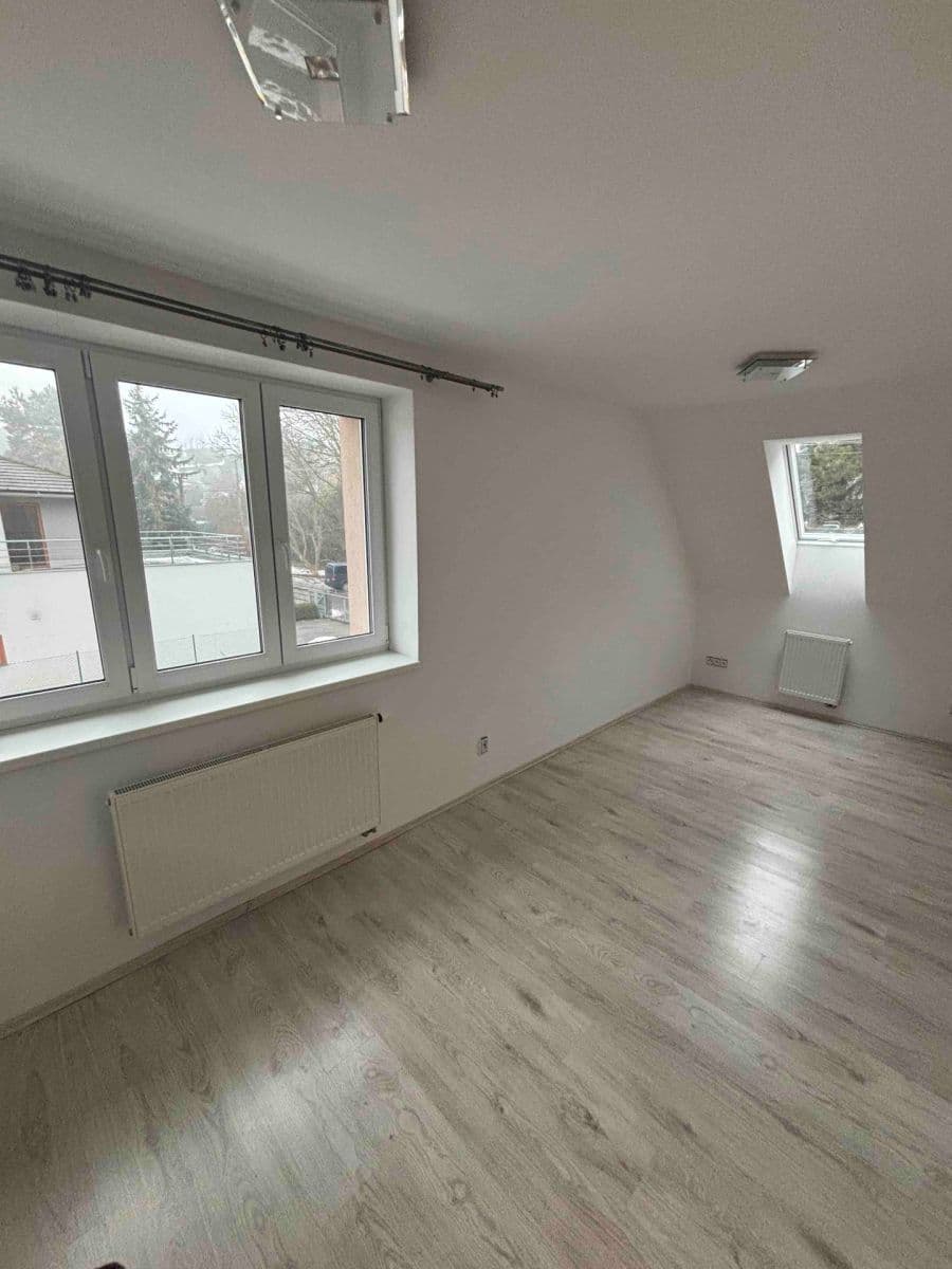 3 bedroom with open-plan kitchen flat to rent, 85 m², Potoční, Tuchoměřice, Středočeský Region 3 bedroom with open-plan kitchen flat to rent, 85 m², Potoční, Tuchoměřice, Středočeský Region