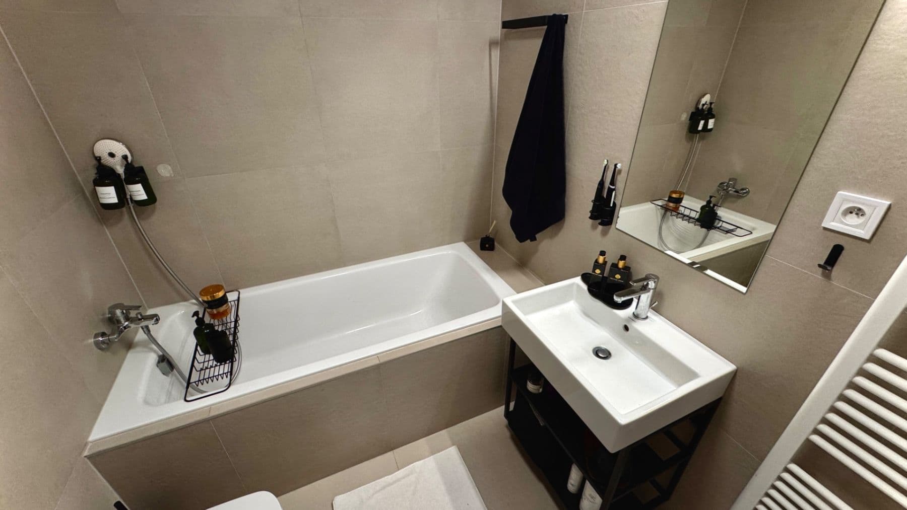 Studio flat to rent, 34 m², Kolbenova, Prague, Prague Studio flat to rent, 34 m², Kolbenova, Prague, Prague