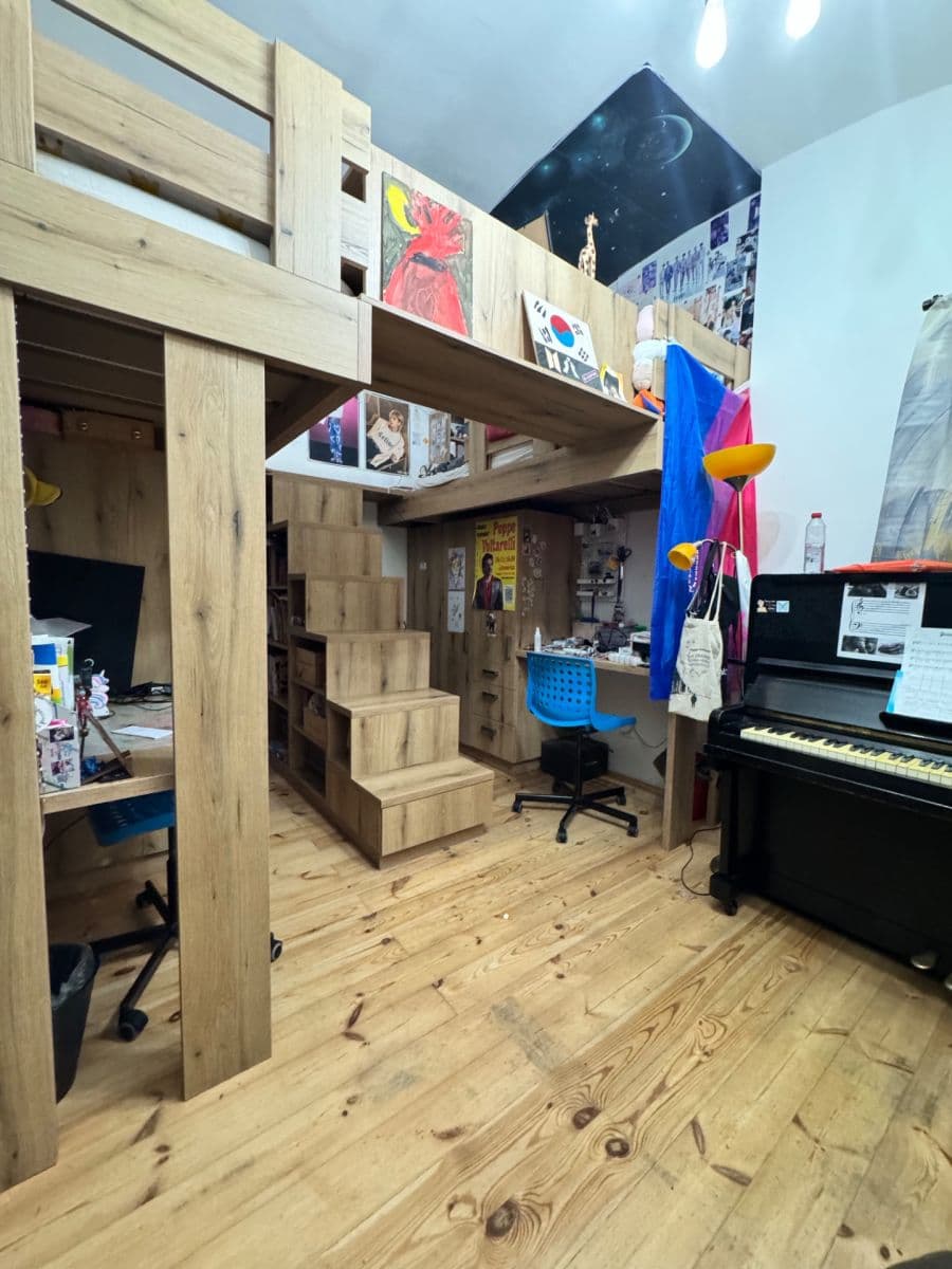 3 bedroom with open-plan kitchen flat to rent, 92 m², Sokolovská, Prague, Prague 3 bedroom with open-plan kitchen flat to rent, 92 m², Sokolovská, Prague, Prague