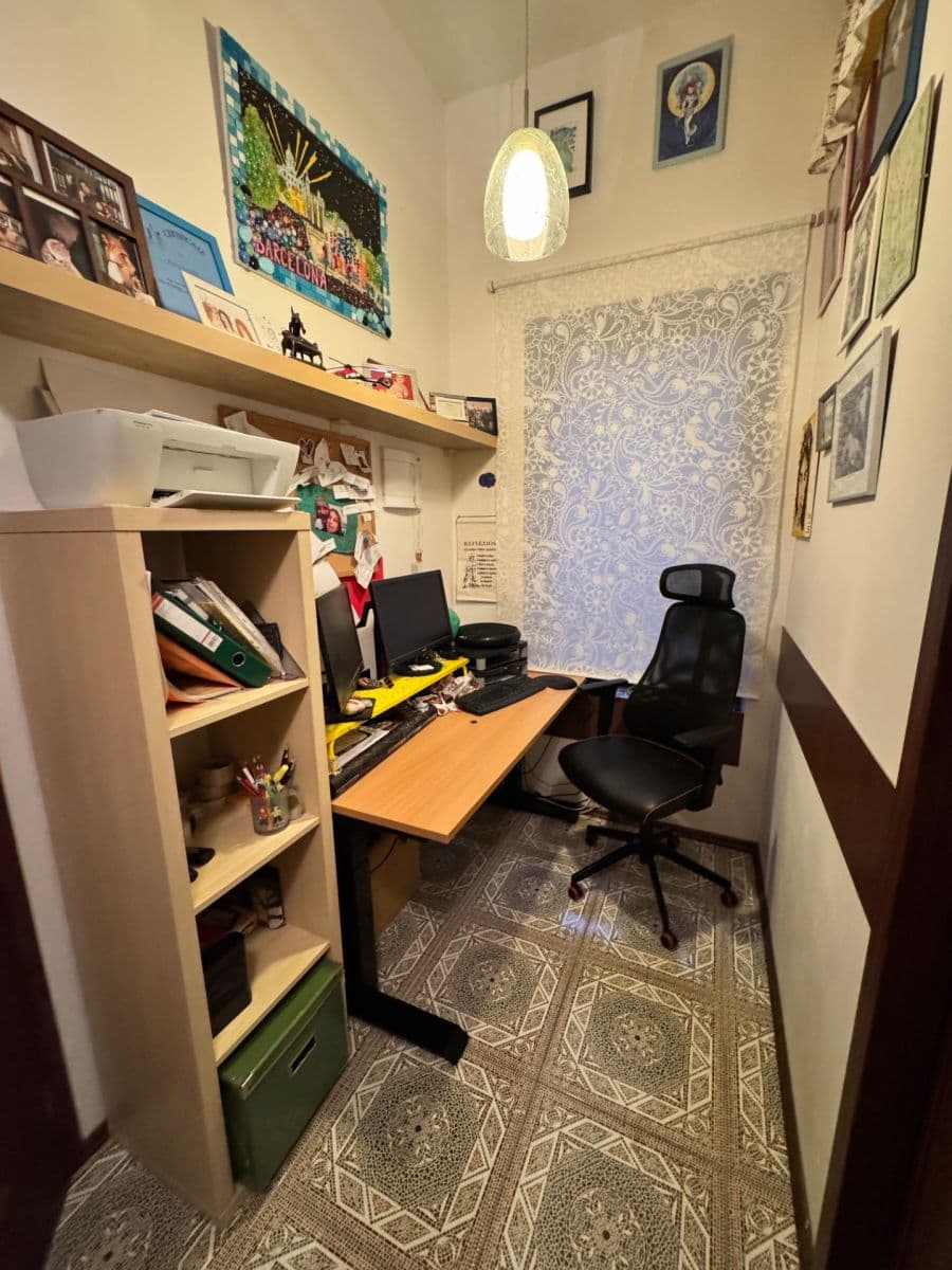 3 bedroom with open-plan kitchen flat to rent, 92 m², Sokolovská, Prague, Prague 3 bedroom with open-plan kitchen flat to rent, 92 m², Sokolovská, Prague, Prague