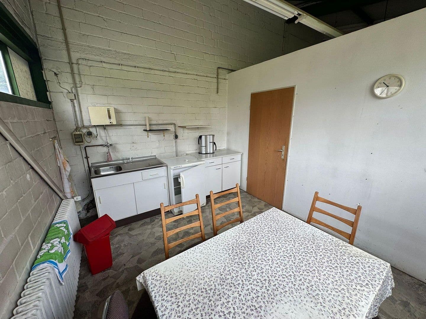 non-residential property to rent, 750 m², Solingen, North Rhine-Westphalia non-residential property to rent, 750 m², Solingen, North Rhine-Westphalia