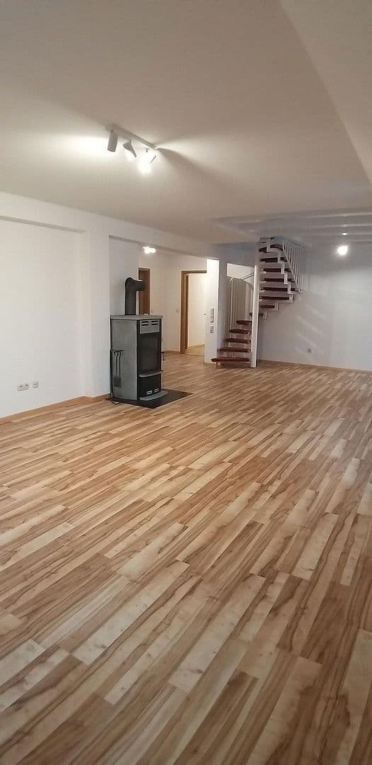 2 bedroom with open-plan kitchen flat to rent, 118 m², Pollingerstr. 1, Weilheim in Oberbayern, Bavaria 2 bedroom with open-plan kitchen flat to rent, 118 m², Pollingerstr. 1, Weilheim in Oberbayern, Bavaria