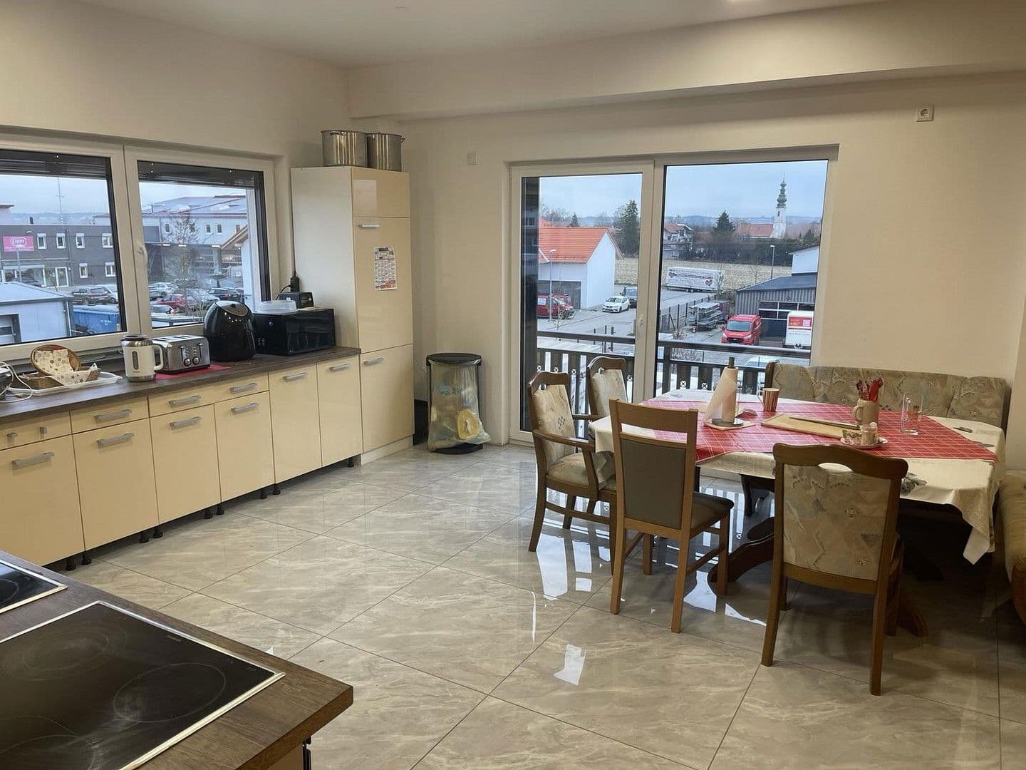 non-residential property to rent, 1,280 m², Pastetten, Bavaria non-residential property to rent, 1,280 m², Pastetten, Bavaria