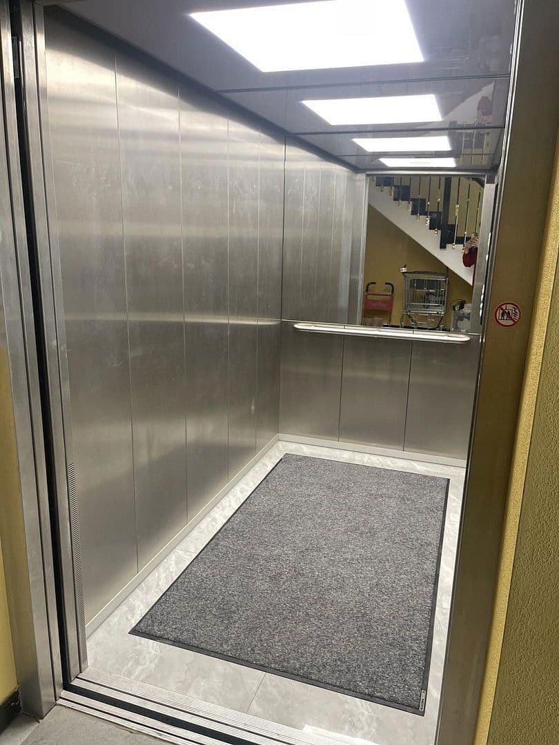 non-residential property to rent, 1,280 m², Pastetten, Bavaria non-residential property to rent, 1,280 m², Pastetten, Bavaria