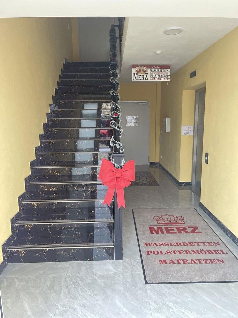 non-residential property to rent, 1,280 m², Pastetten, Bavaria non-residential property to rent, 1,280 m², Pastetten, Bavaria