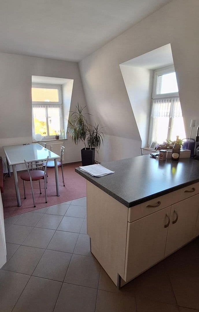 2 bedroom with open-plan kitchen flat to rent, 100 m², Deubener Str. 37, Dresden, Saxony 2 bedroom with open-plan kitchen flat to rent, 100 m², Deubener Str. 37, Dresden, Saxony