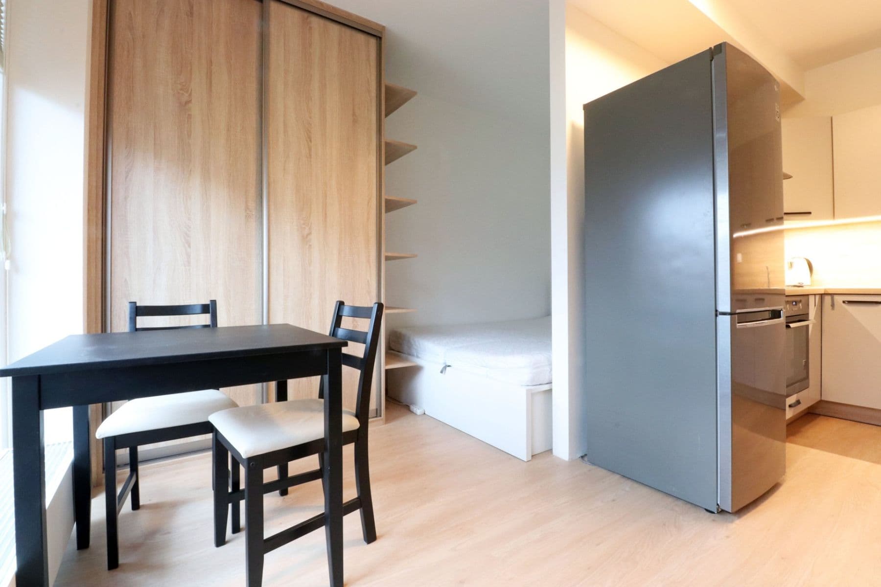 Studio flat to rent, 32 m², Pšeničná, Hostivice, Středočeský Region Studio flat to rent, 32 m², Pšeničná, Hostivice, Středočeský Region