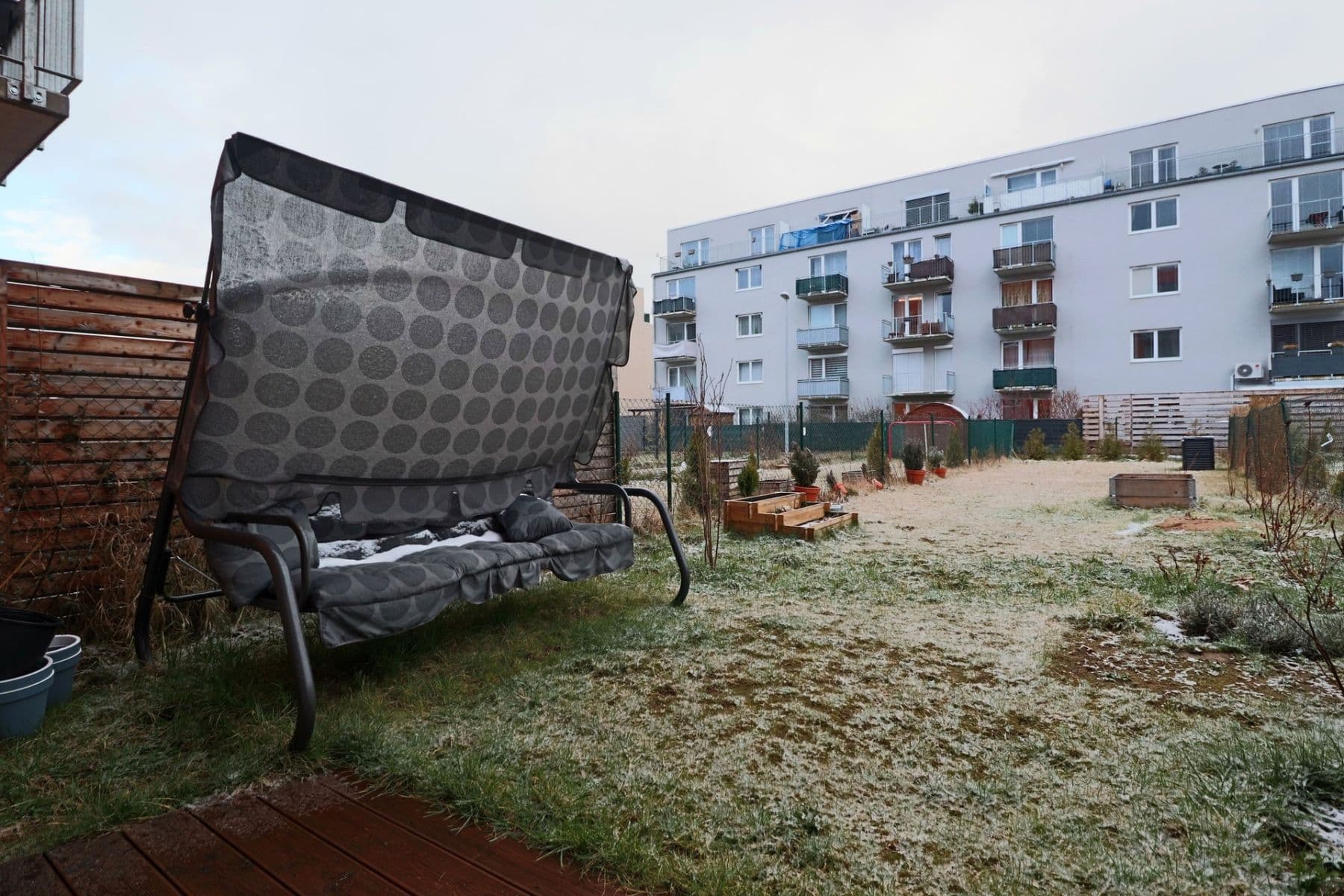 Studio flat to rent, 32 m², Pšeničná, Hostivice, Středočeský Region Studio flat to rent, 32 m², Pšeničná, Hostivice, Středočeský Region