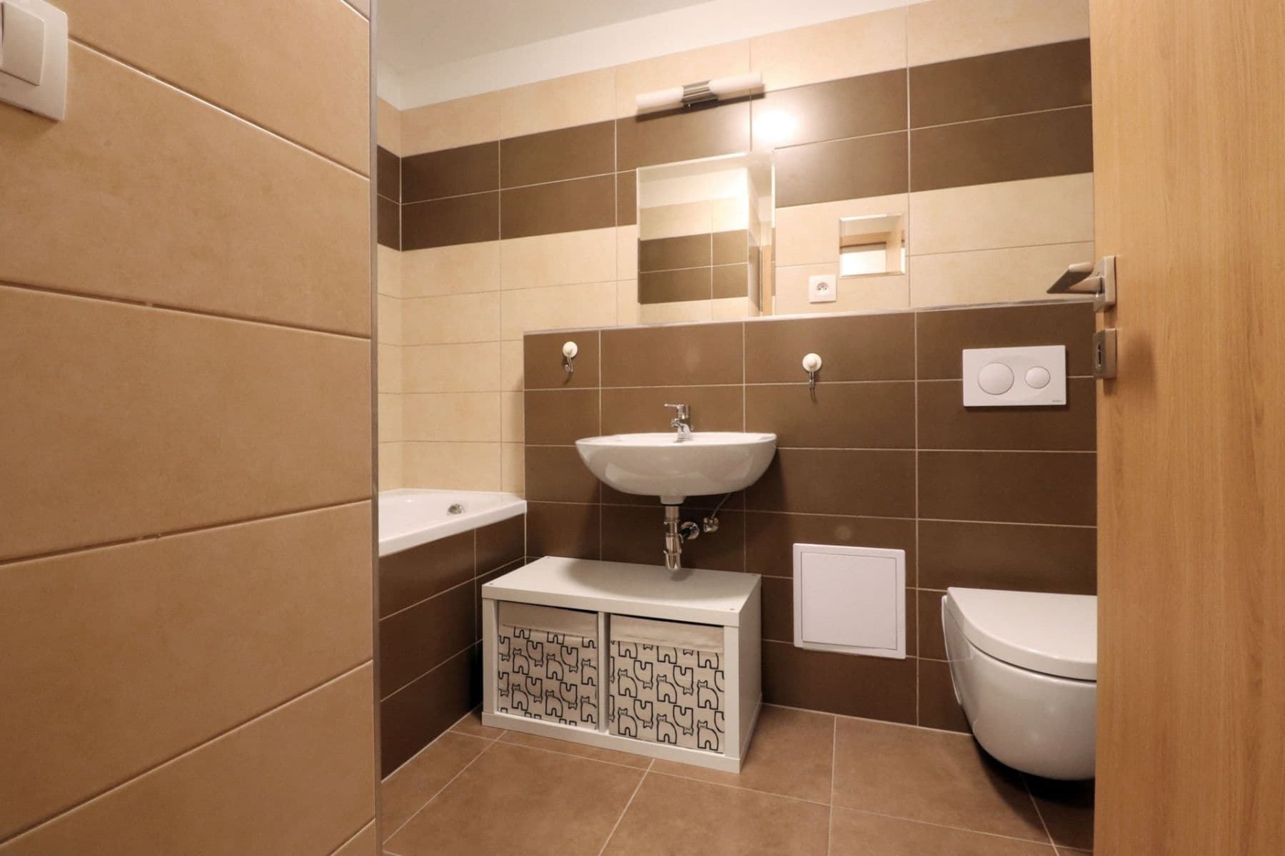 Studio flat to rent, 32 m², Pšeničná, Hostivice, Středočeský Region Studio flat to rent, 32 m², Pšeničná, Hostivice, Středočeský Region