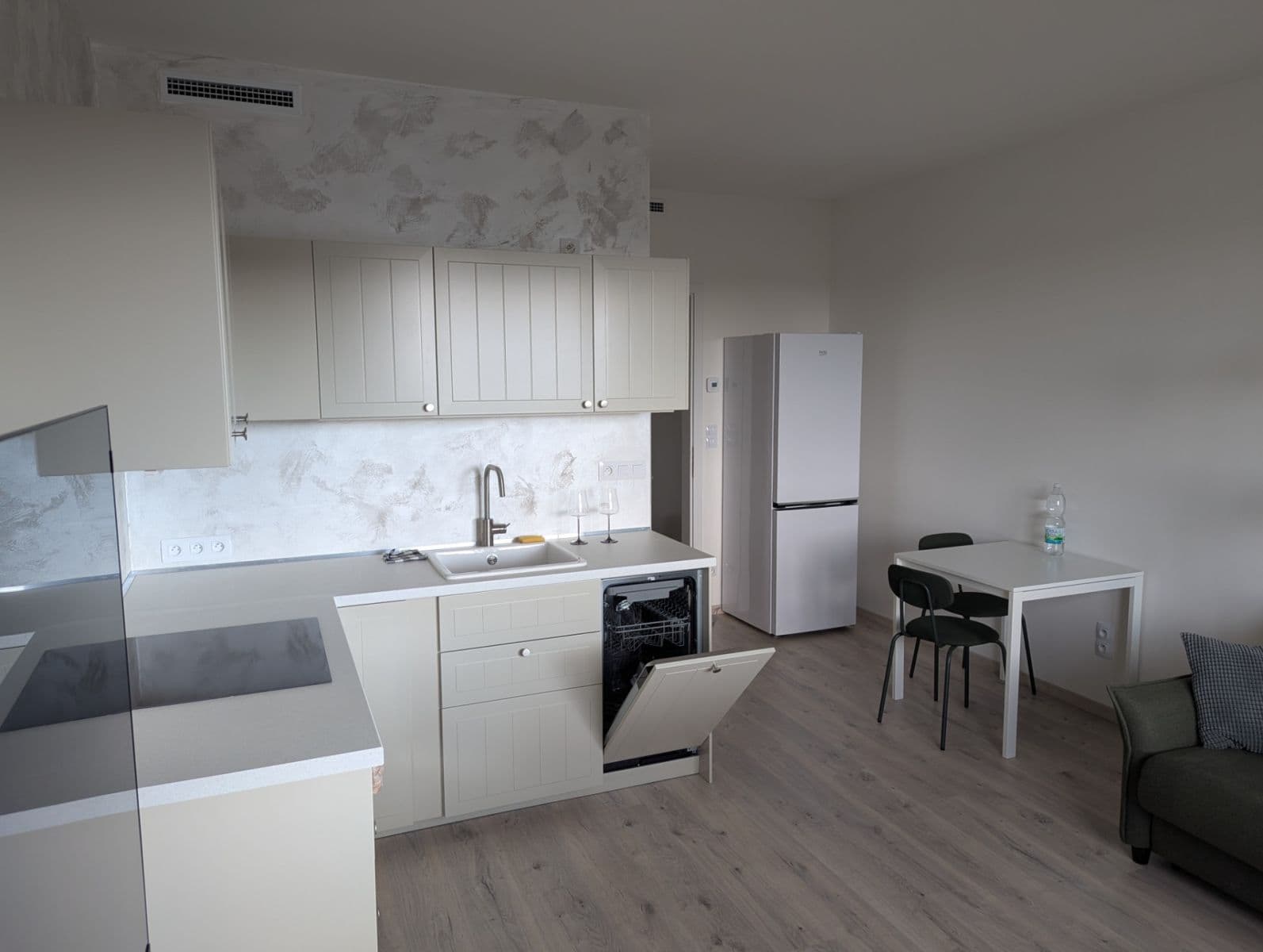 Studio flat to rent, 31 m², Malkovského, Prague, Prague Studio flat to rent, 31 m², Malkovského, Prague, Prague