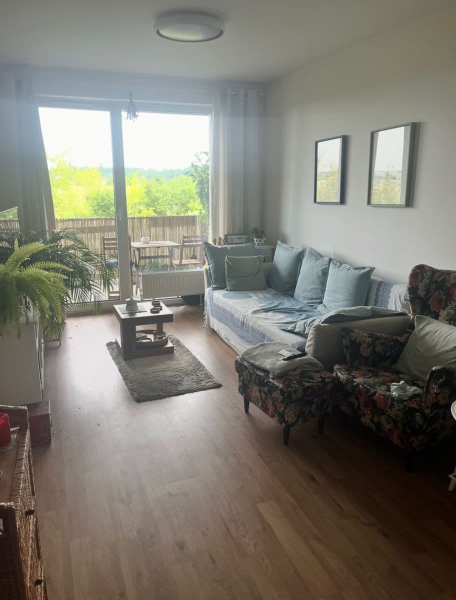 1 bedroom with open-plan kitchen flat for sale, 59 m², Velvarská, Horoměřice, Středočeský Region 1 bedroom with open-plan kitchen flat for sale, 59 m², Velvarská, Horoměřice, Středočeský Region