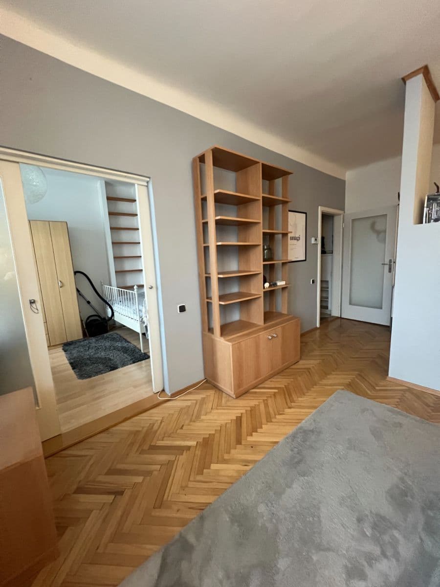 1 bedroom with open-plan kitchen flat to rent, 43 m², Biskupcova, Prague, Prague 1 bedroom with open-plan kitchen flat to rent, 43 m², Biskupcova, Prague, Prague