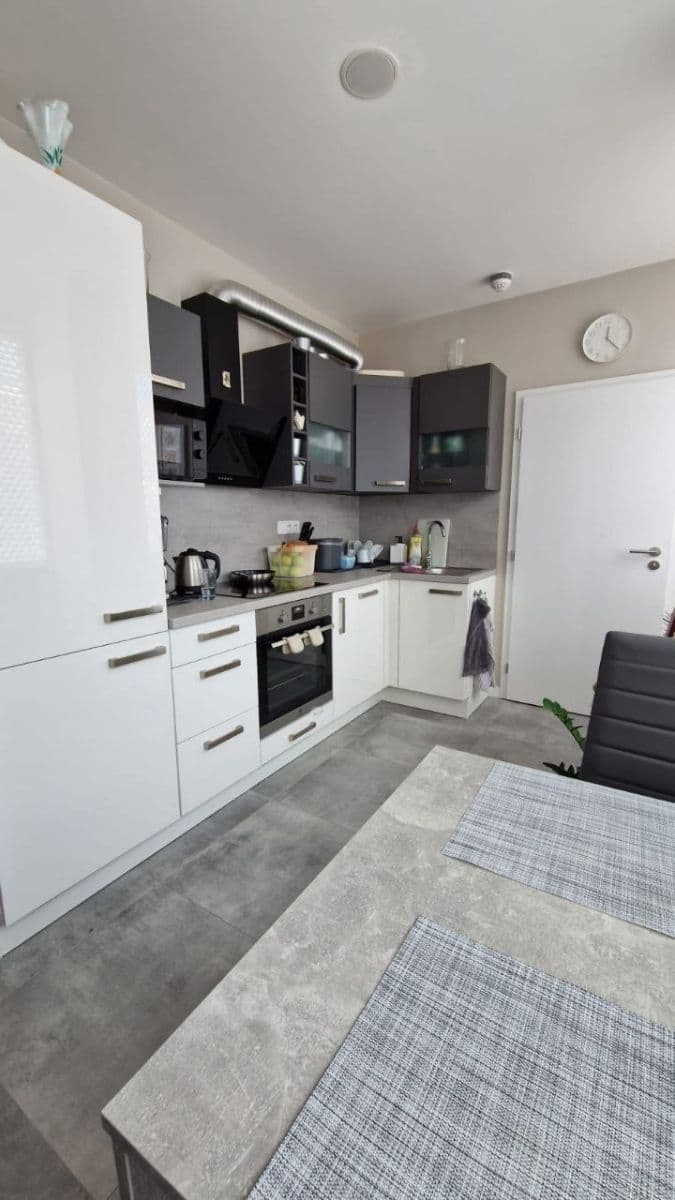 2 bedroom flat to rent, 49 m², Perucká, Prague, Prague 2 bedroom flat to rent, 49 m², Perucká, Prague, Prague