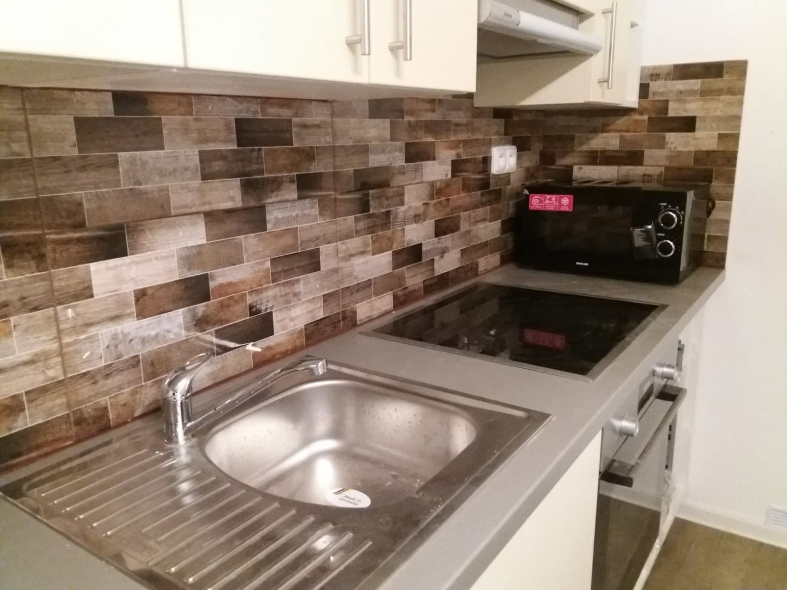 1 bedroom with open-plan kitchen flat to rent, 32 m², Heydukova, Prague, Prague 1 bedroom with open-plan kitchen flat to rent, 32 m², Heydukova, Prague, Prague