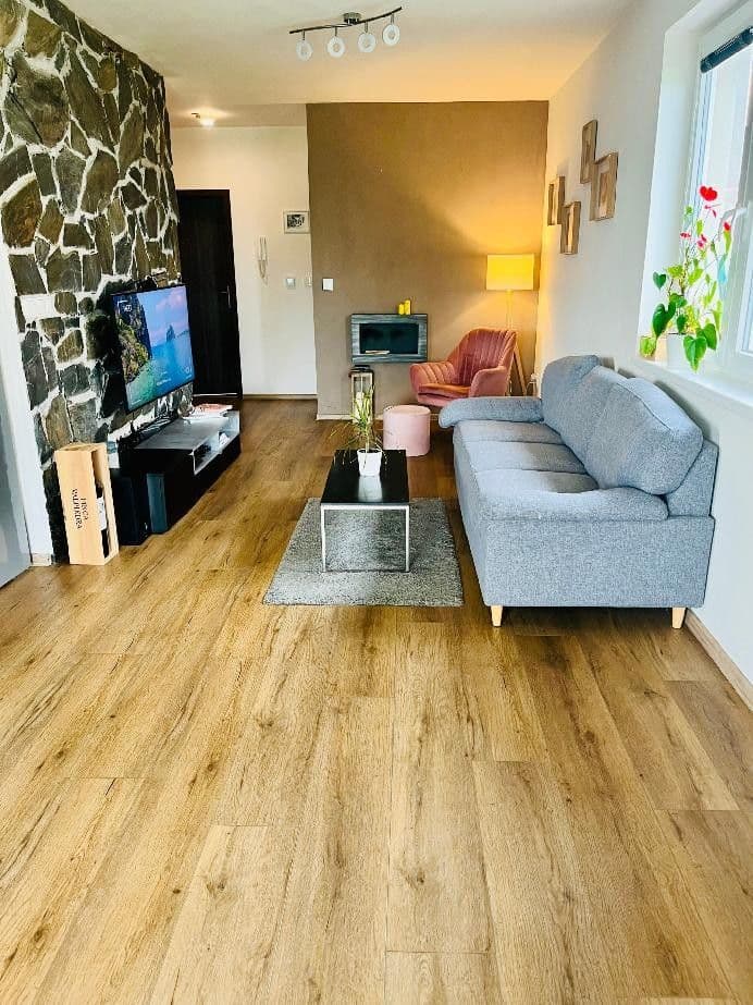 2 bedroom with open-plan kitchen flat to rent, 78 m², Vochov, Plzeňský Region 2 bedroom with open-plan kitchen flat to rent, 78 m², Vochov, Plzeňský Region