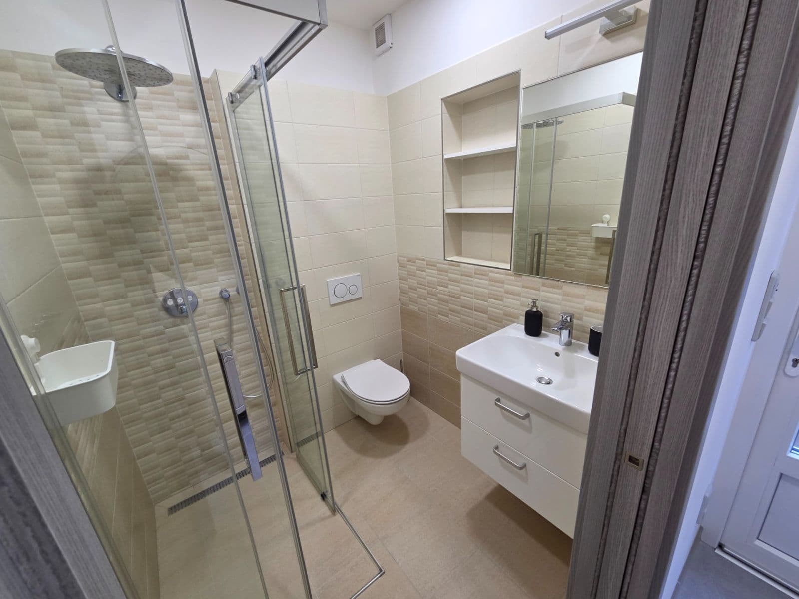 house to rent, 64 m², Na Vyhlídce, Zlín, Zlínský Region house to rent, 64 m², Na Vyhlídce, Zlín, Zlínský Region