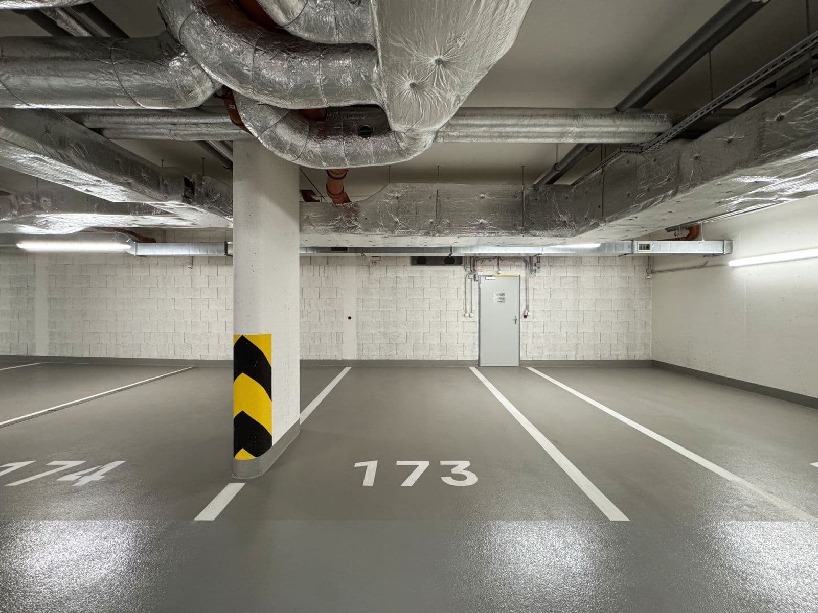 Studio flat to rent, 35 m², Poděbradská, Prague, Prague Studio flat to rent, 35 m², Poděbradská, Prague, Prague