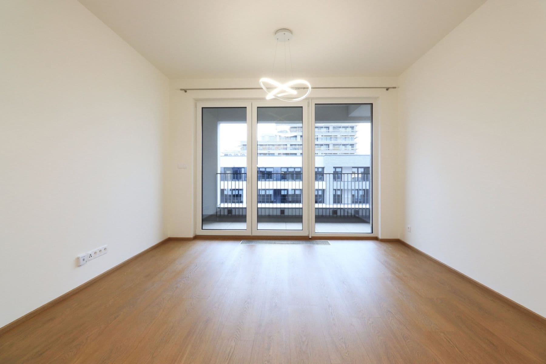 Studio flat to rent, 35 m², Poděbradská, Prague, Prague Studio flat to rent, 35 m², Poděbradská, Prague, Prague